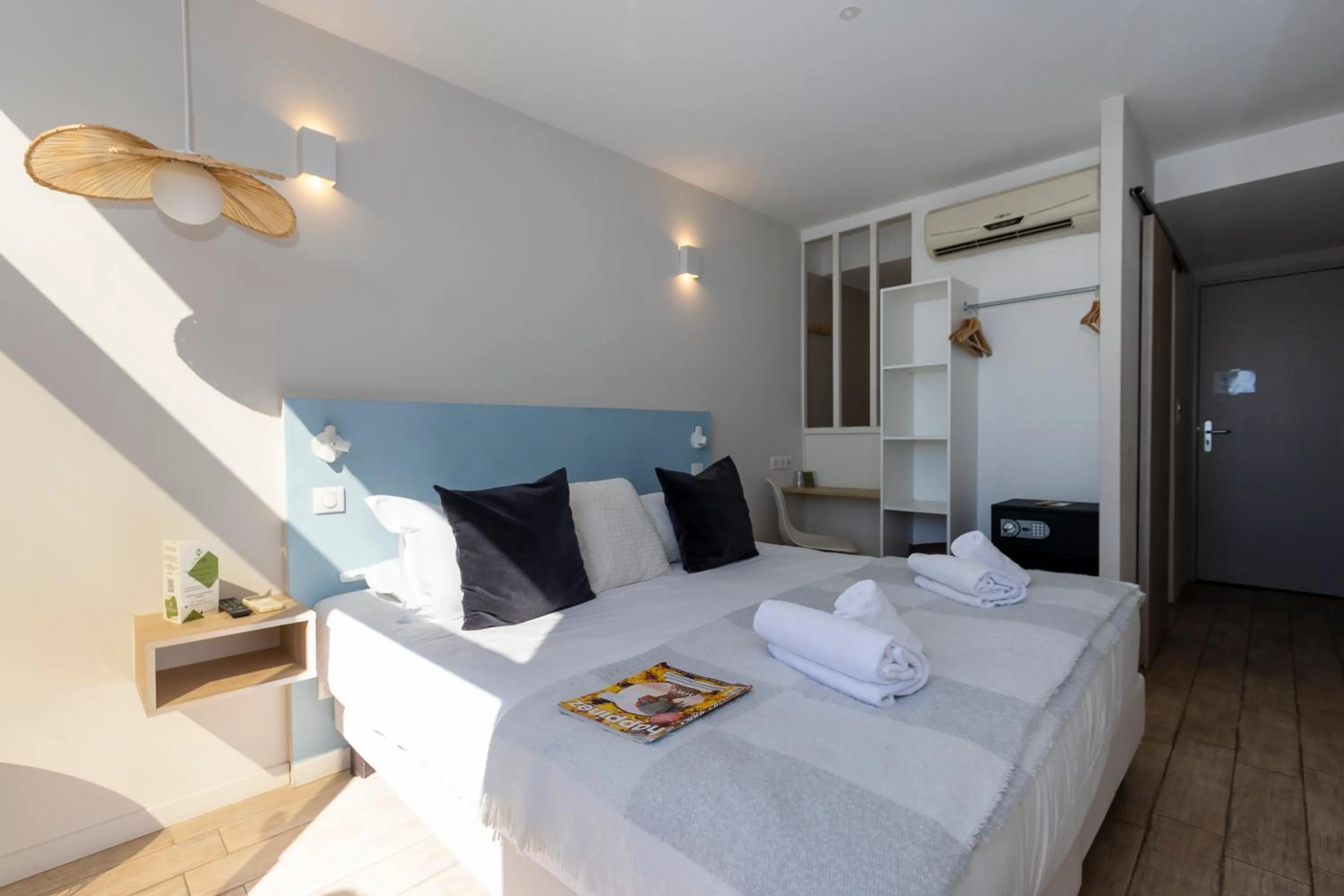 Bedroom, Bed in Auberge Kallisté - Eco Label