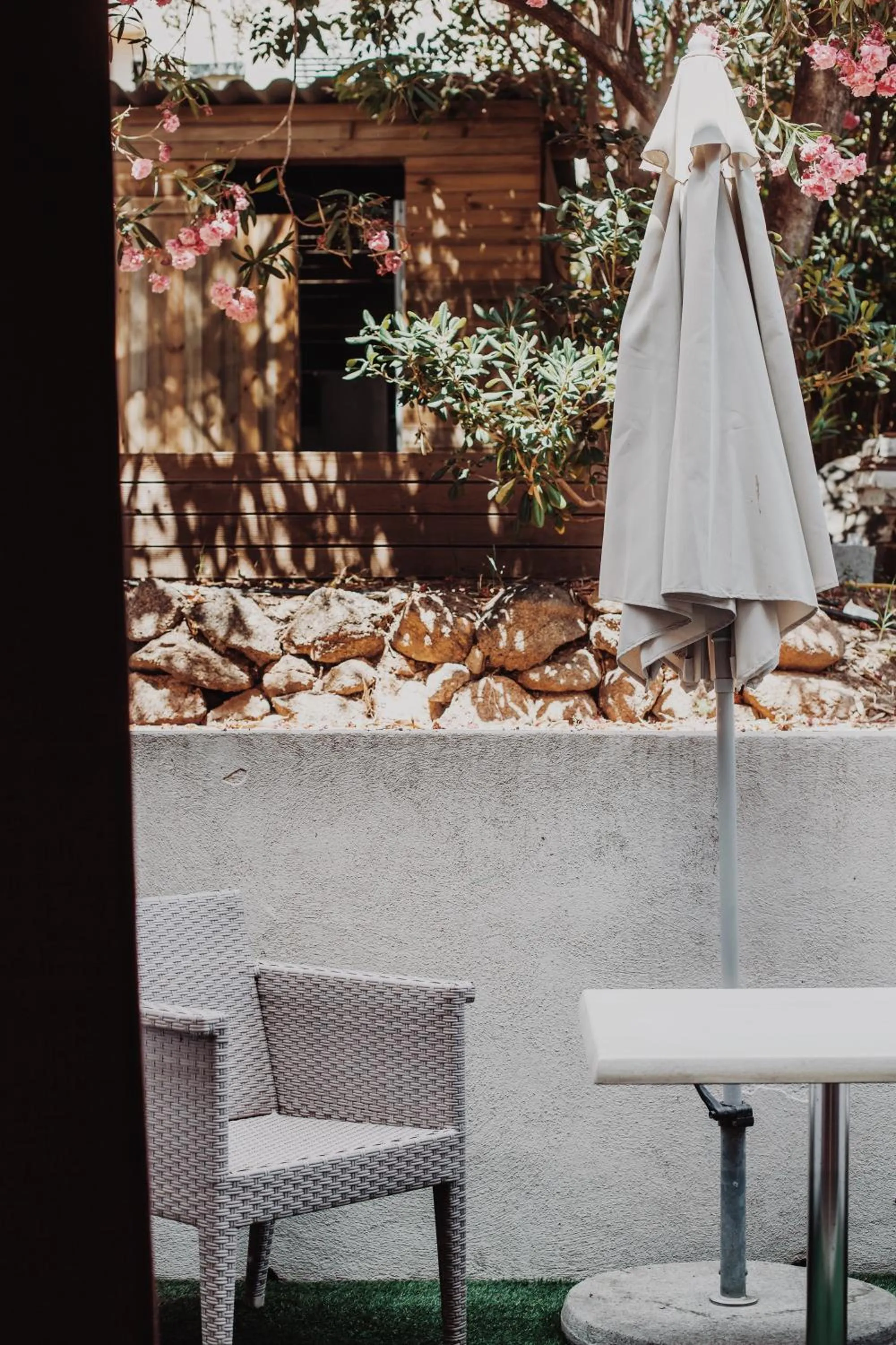 Patio in Auberge Kallisté - Eco Label