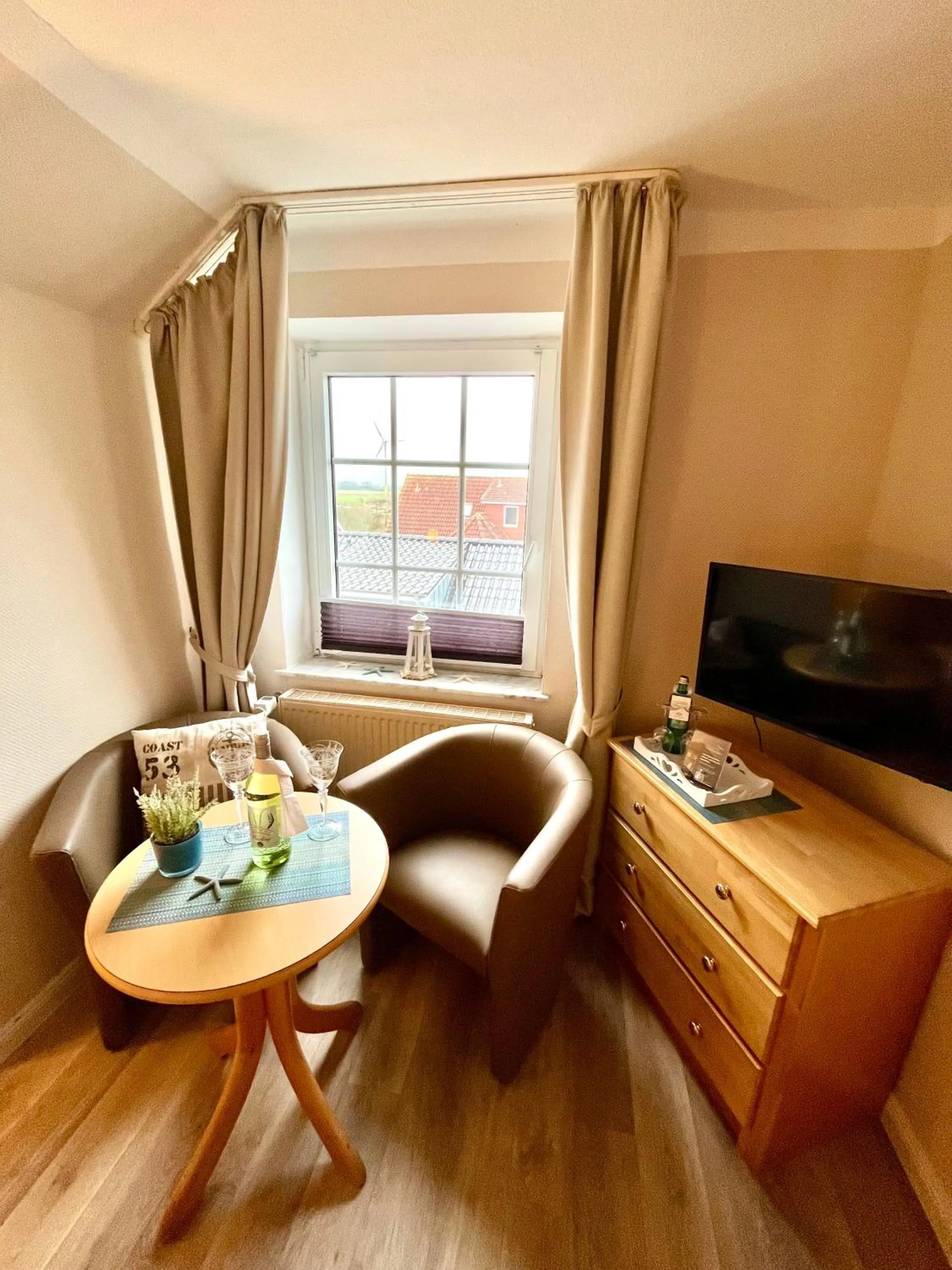 Photo of the whole room in Landhotel Esen