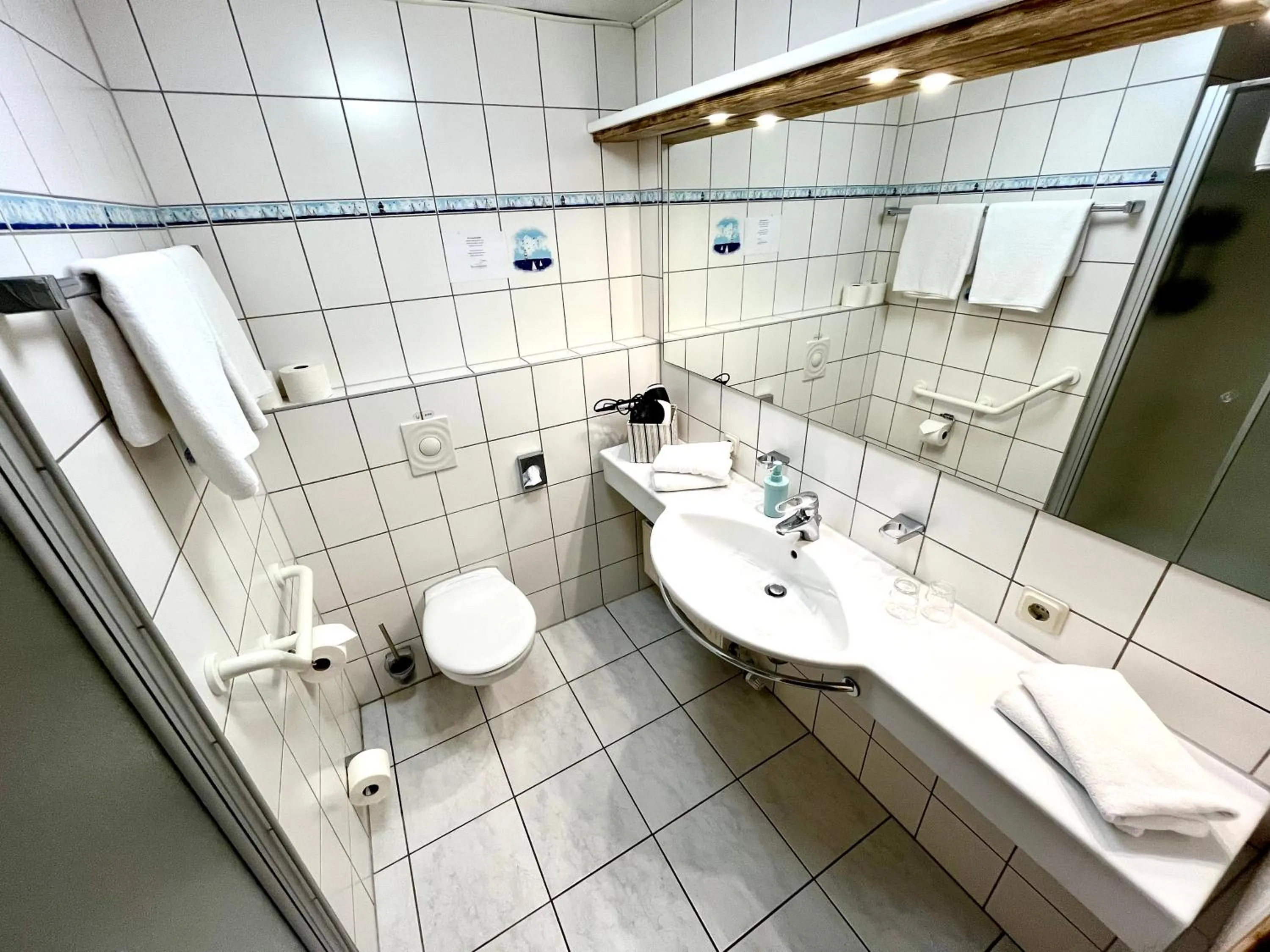 Bathroom in Landhotel Esen