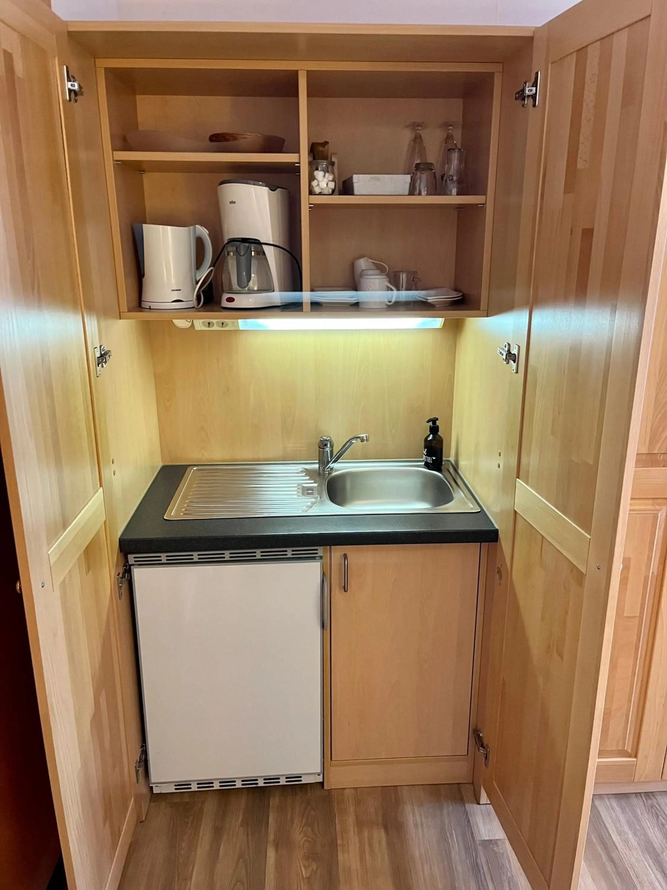 Kitchen or kitchenette in Landhotel Esen