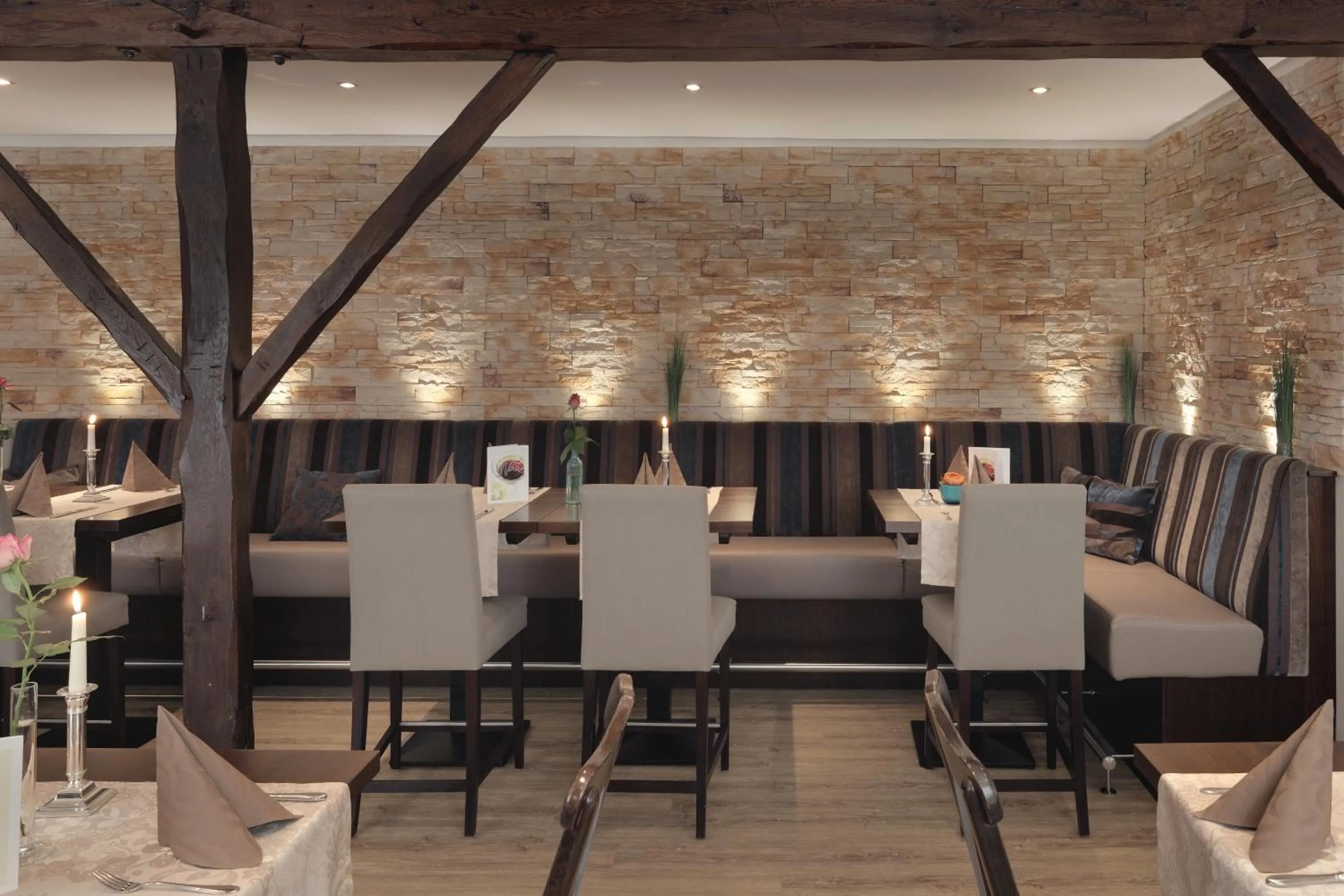 Restaurant/places to eat in Landhotel Esen