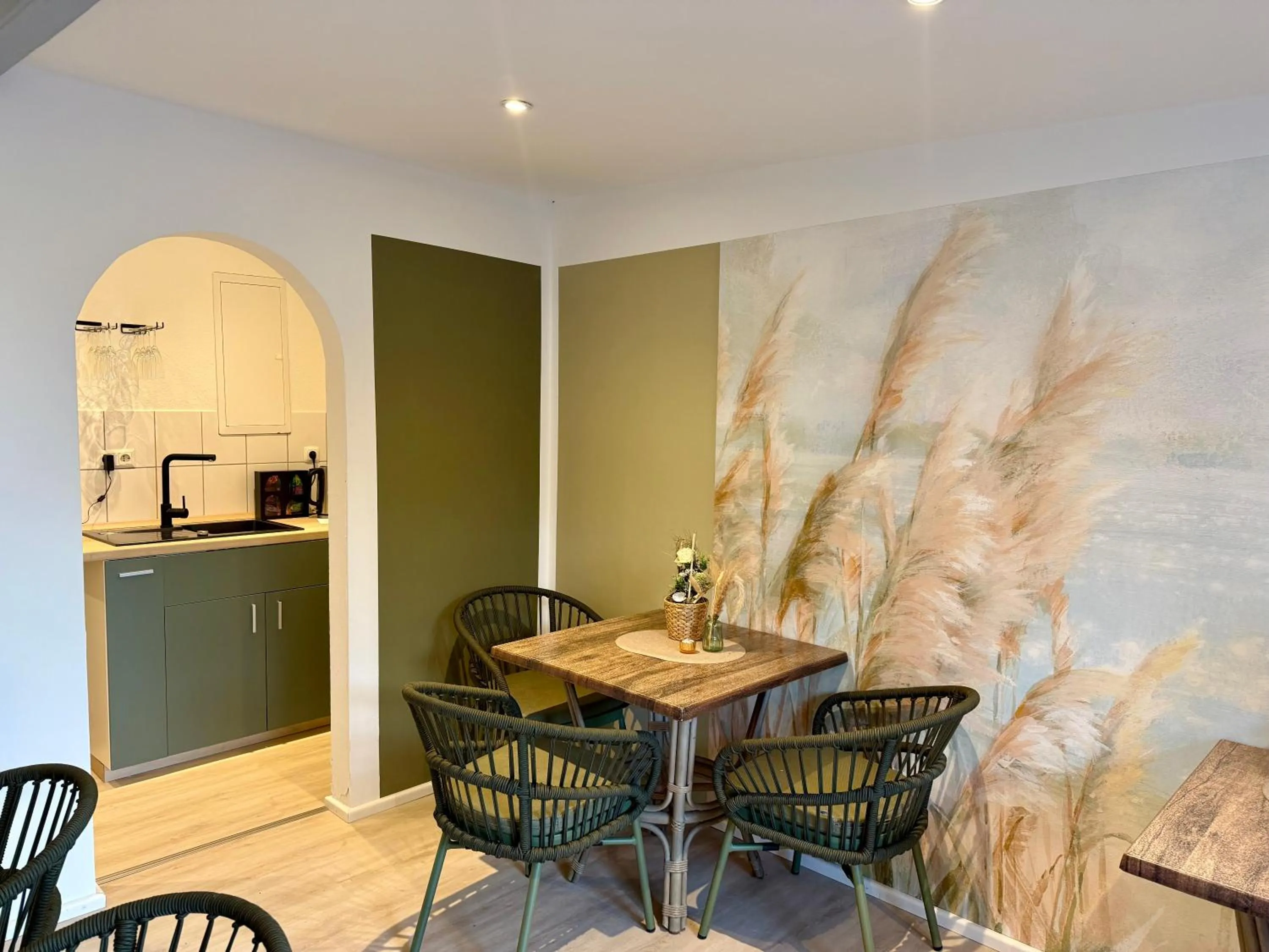 Communal lounge/ TV room in Landhotel Esen