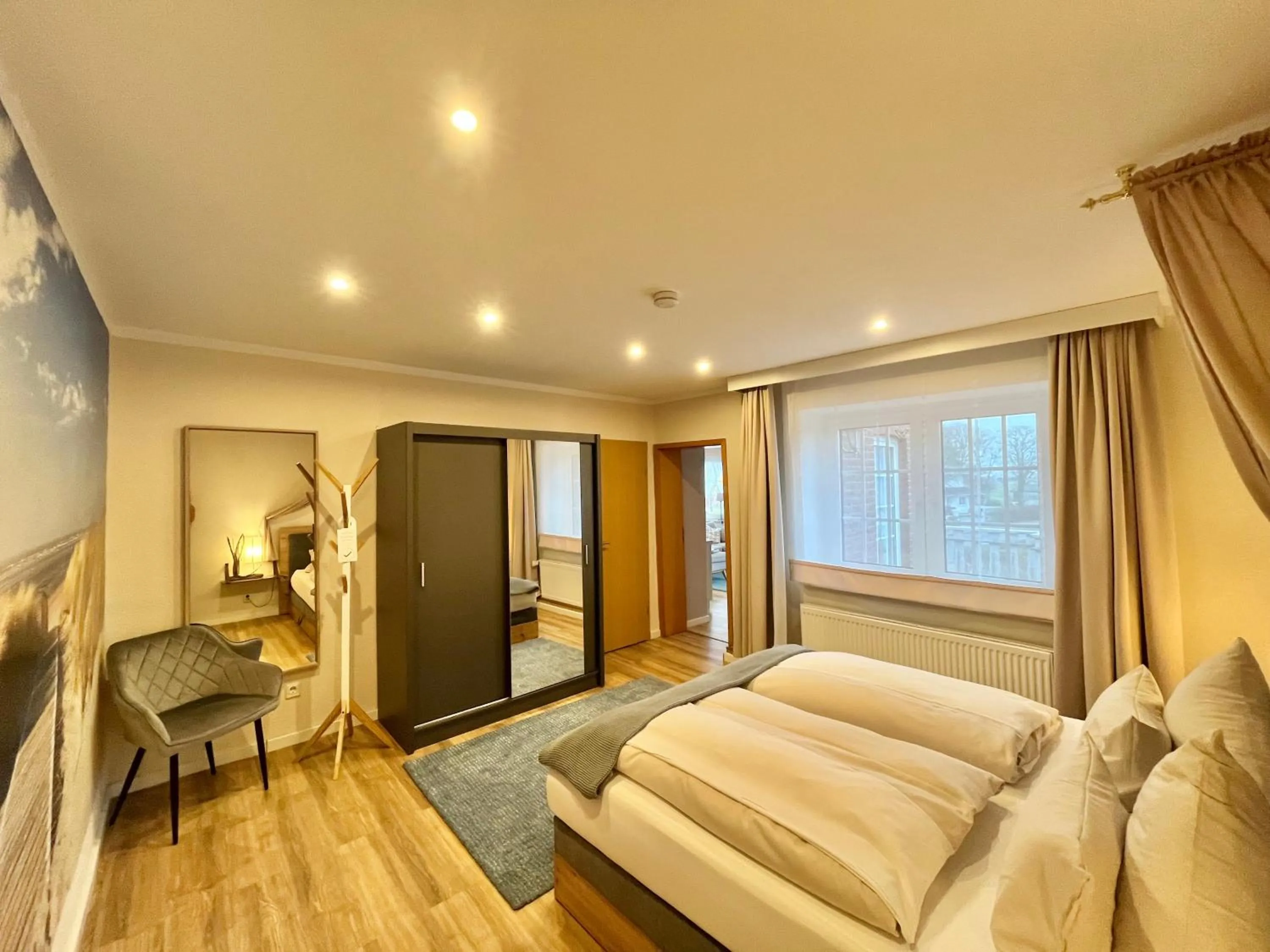 Photo of the whole room, Bed in Landhotel Esen