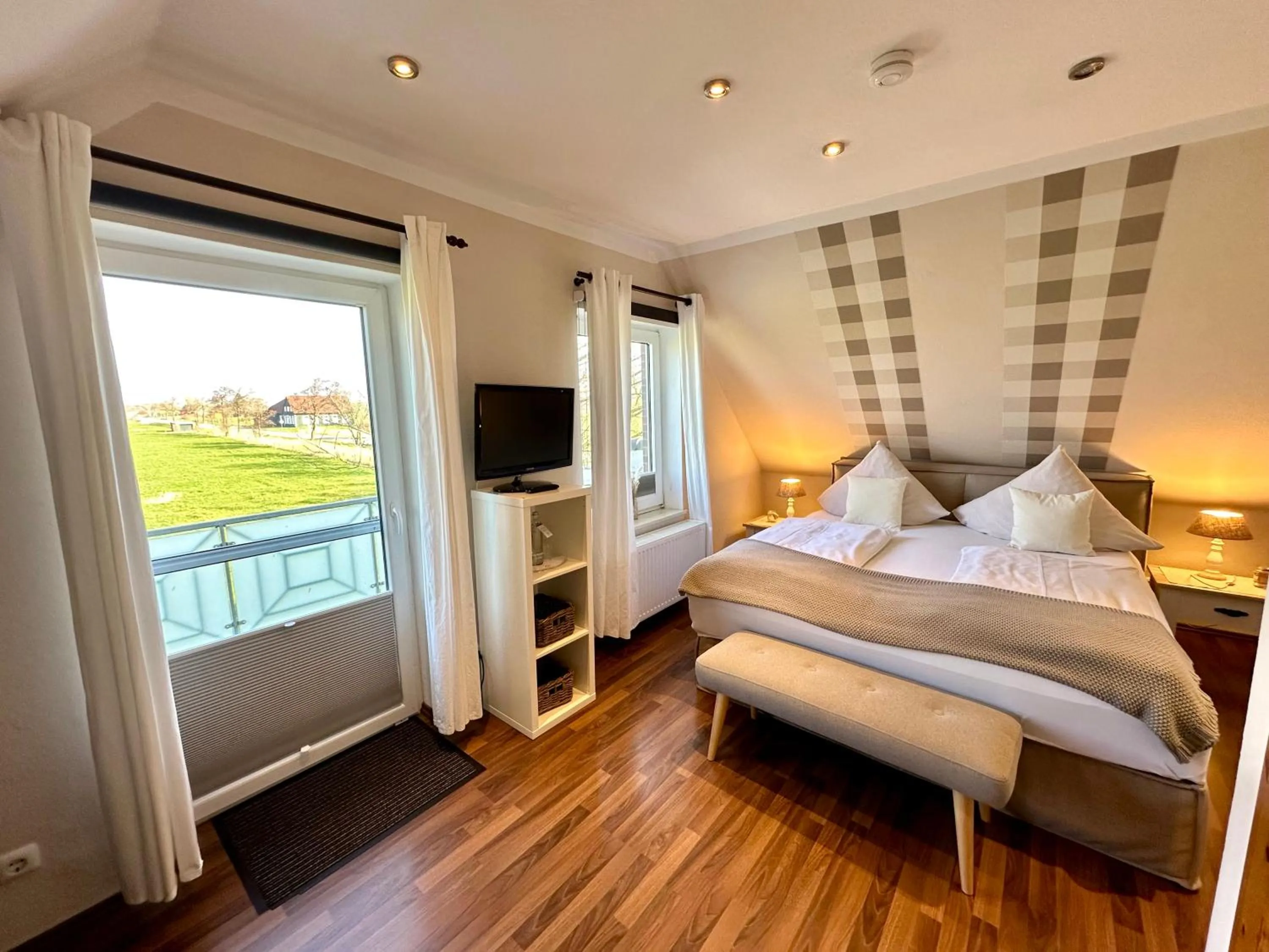 Photo of the whole room, Bed in Landhotel Esen