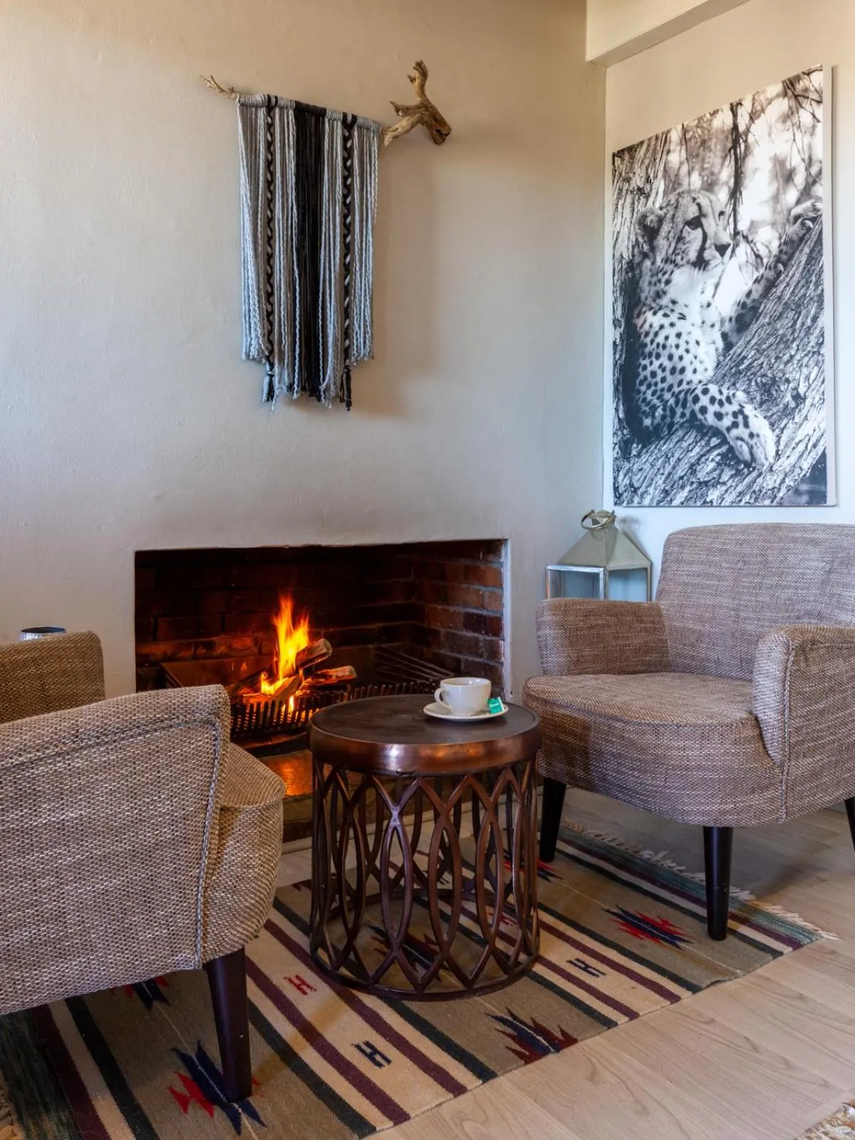Seating area in Inverdoorn Game Reserve Lodge