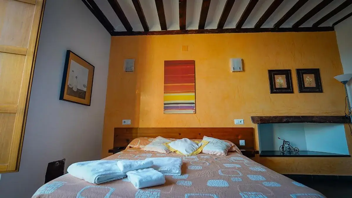 Suite in Antiguo Palacio De Atienza Suite in Antiguo Palacio De Atienza