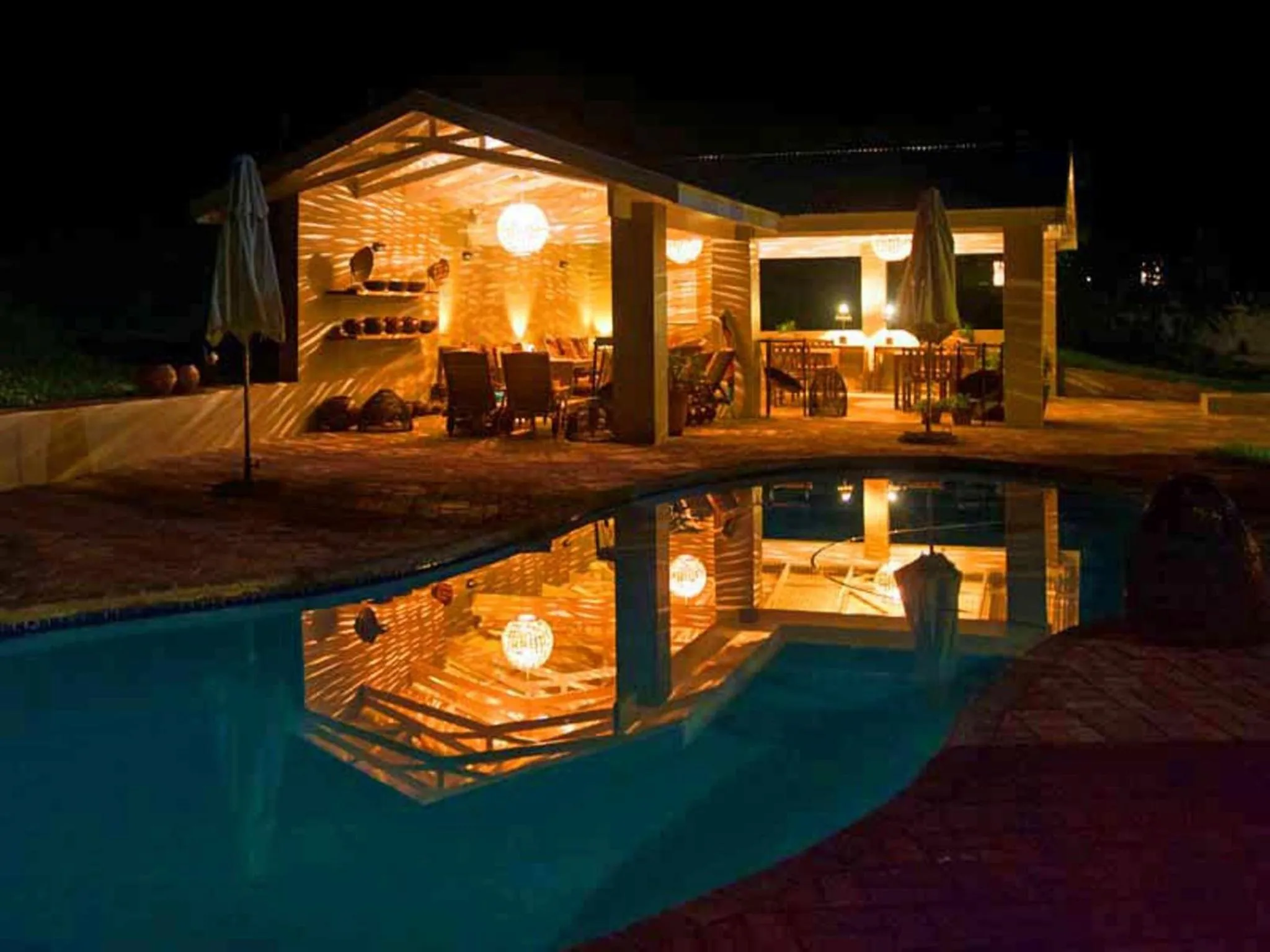 Night in Madi a Thavha Mountain Lodge