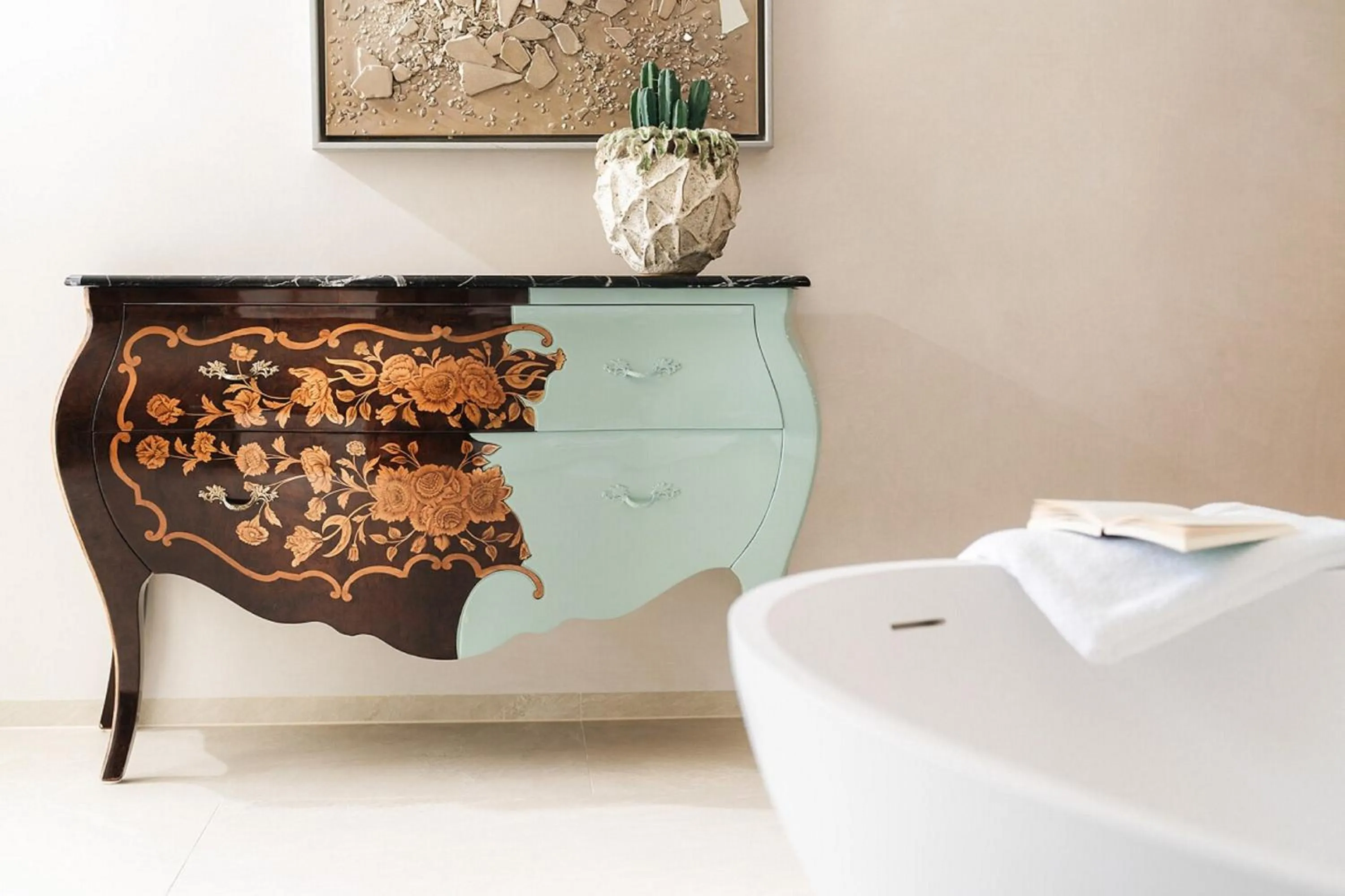 Bath in Hotel Eden Roc - The Leading Hotels of the World