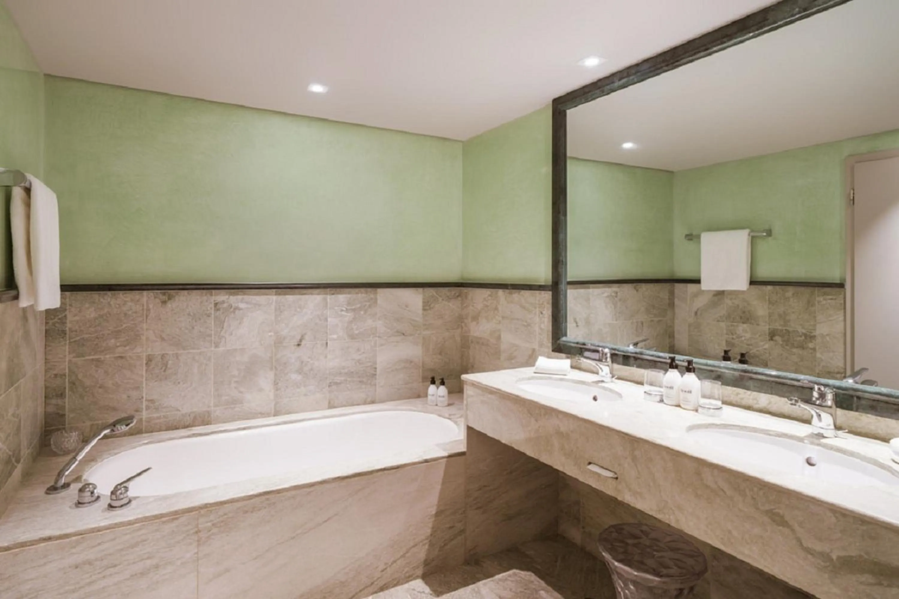 Bathroom in Hotel Eden Roc - The Leading Hotels of the World