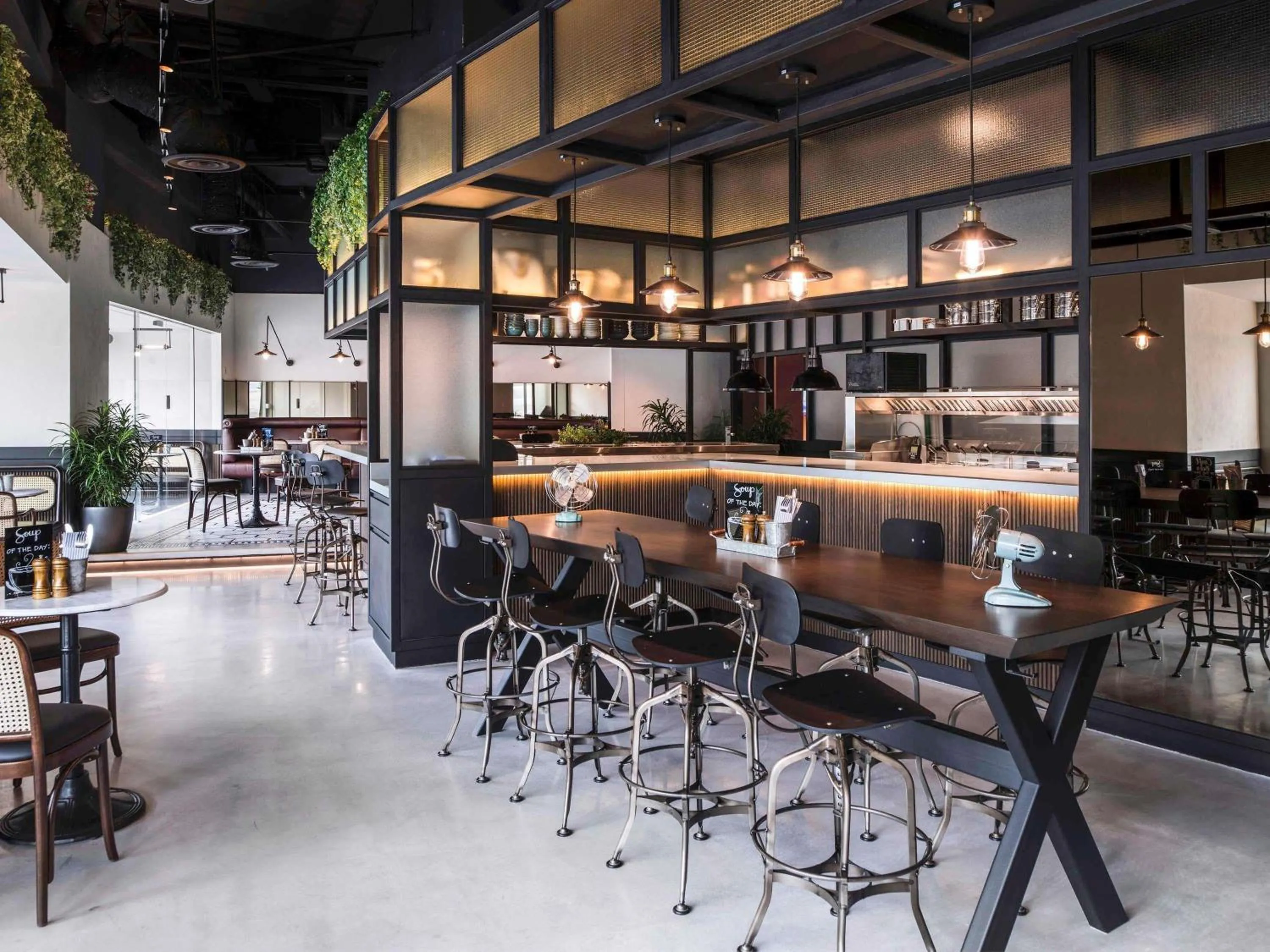 Restaurant/places to eat in Swissotel The Stamford Singapore