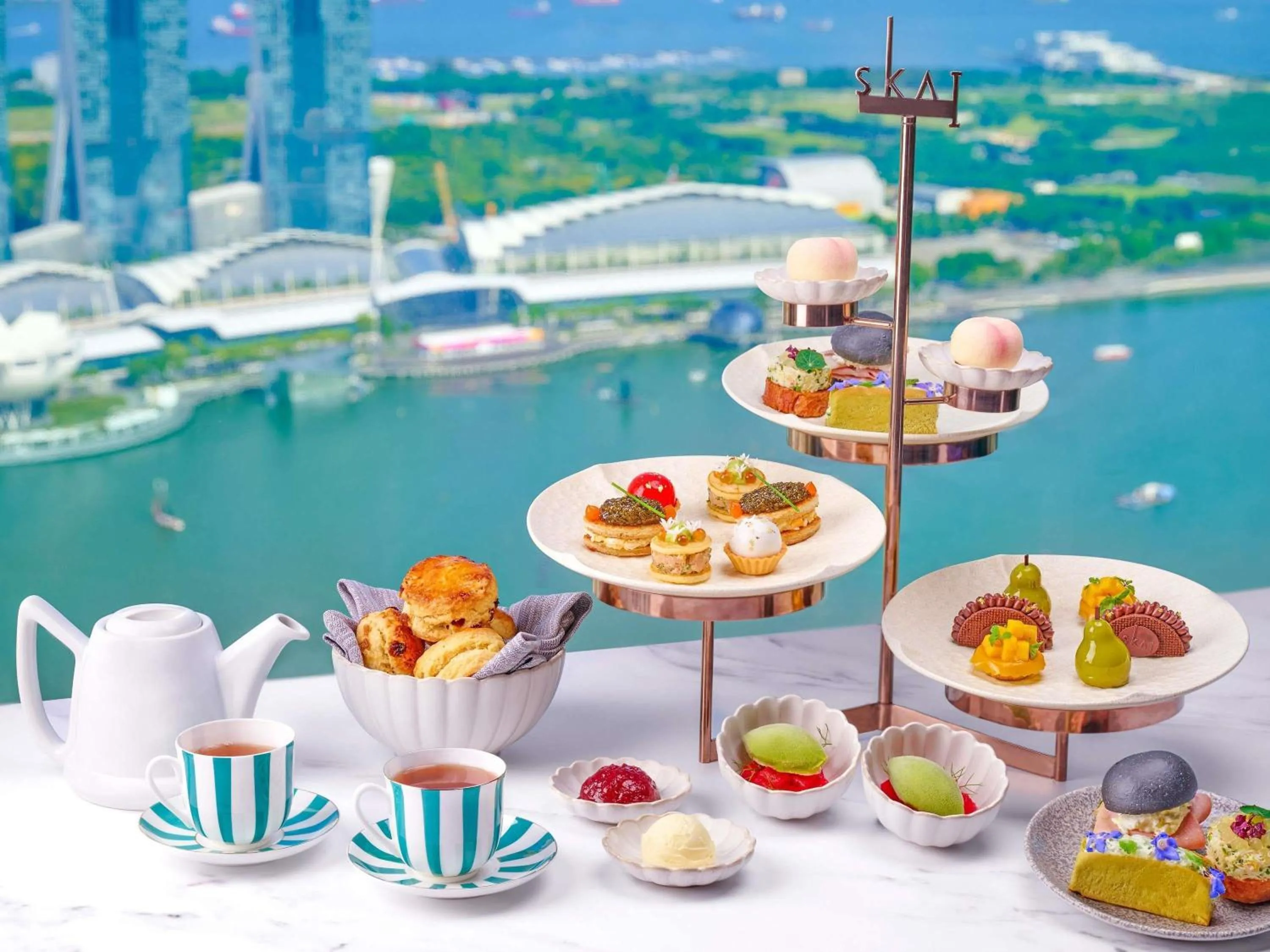 Restaurant/places to eat in Swissotel The Stamford Singapore