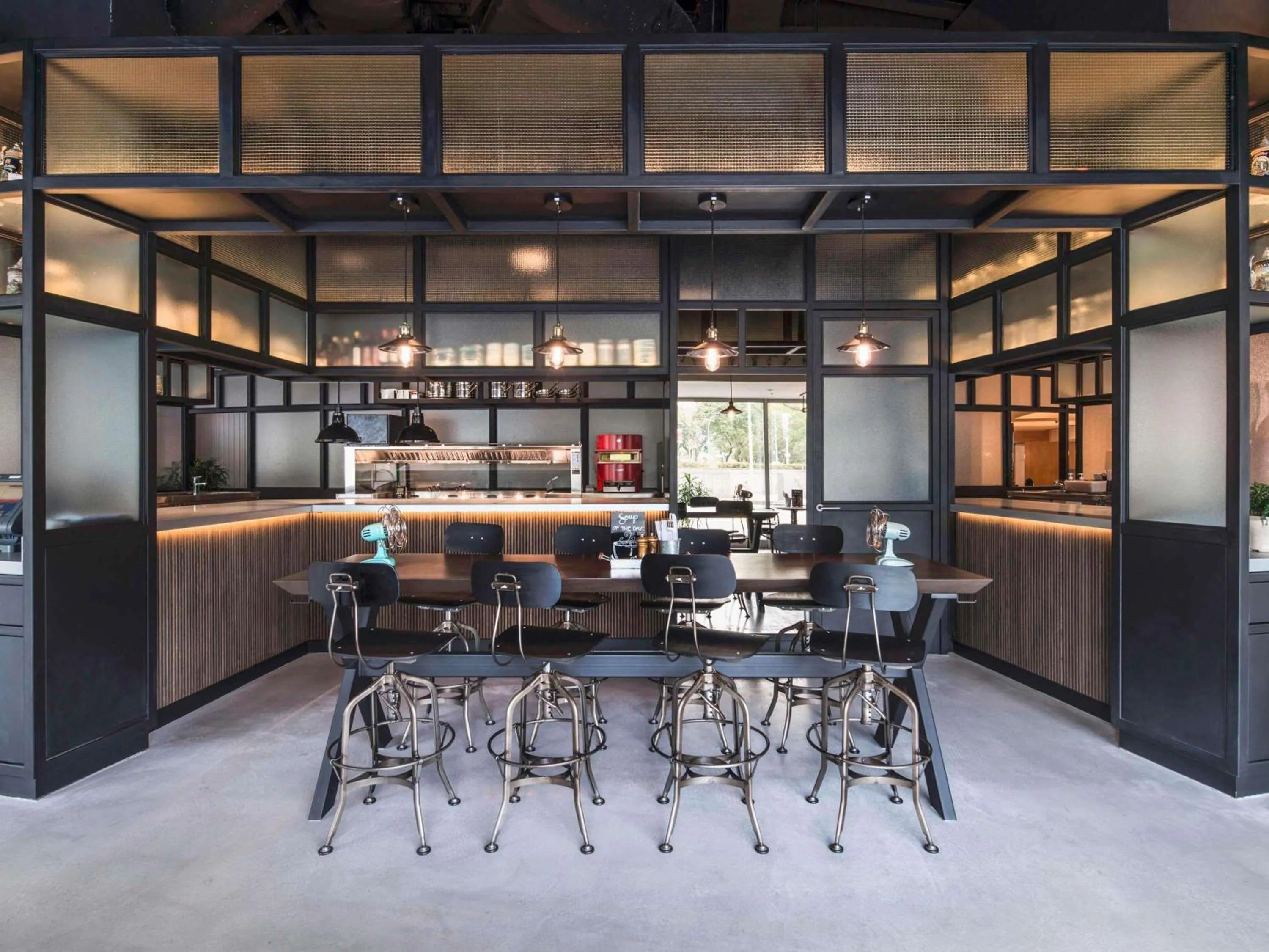 Restaurant/places to eat in Swissotel The Stamford Singapore