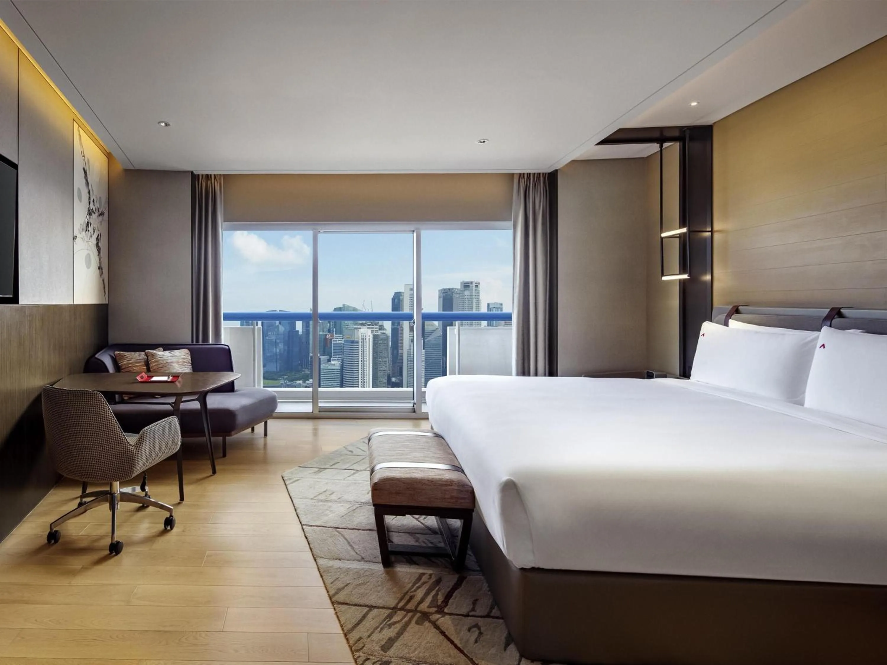 Bedroom, Bed in Swissotel The Stamford Singapore