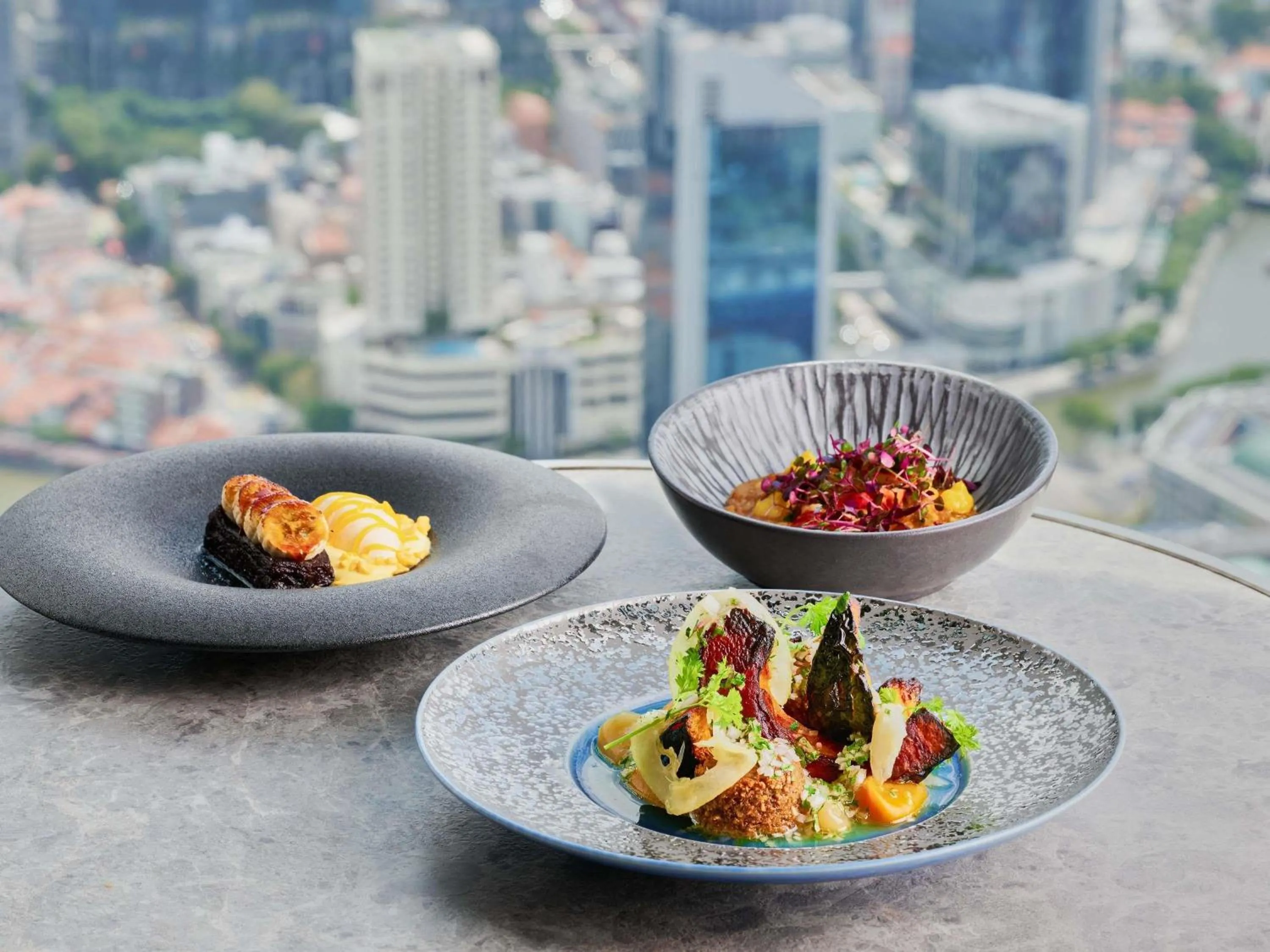 Restaurant/places to eat in Swissotel The Stamford Singapore