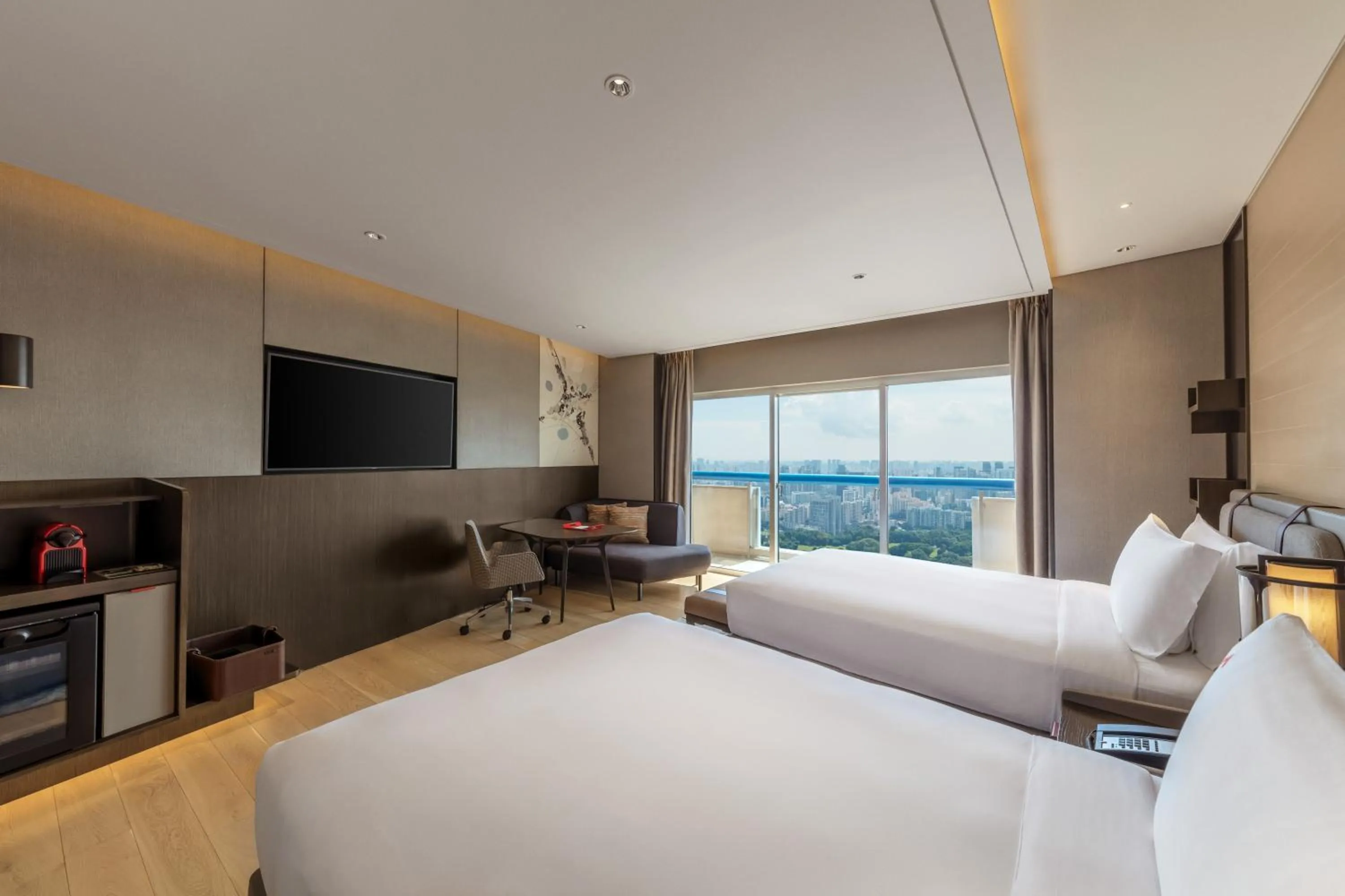 room service, Bed in Swissotel The Stamford Singapore