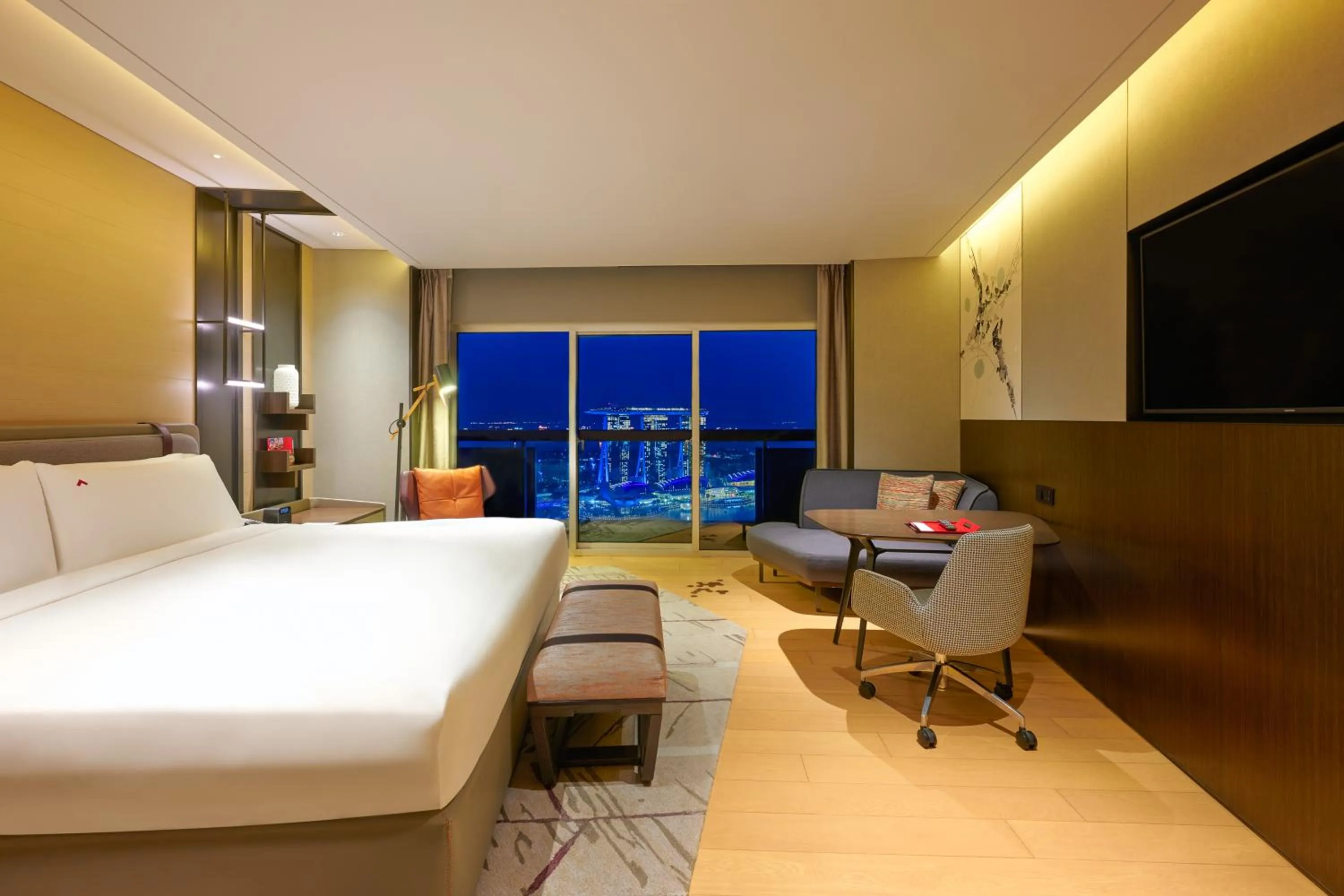 Bedroom, Bed in Swissotel The Stamford Singapore