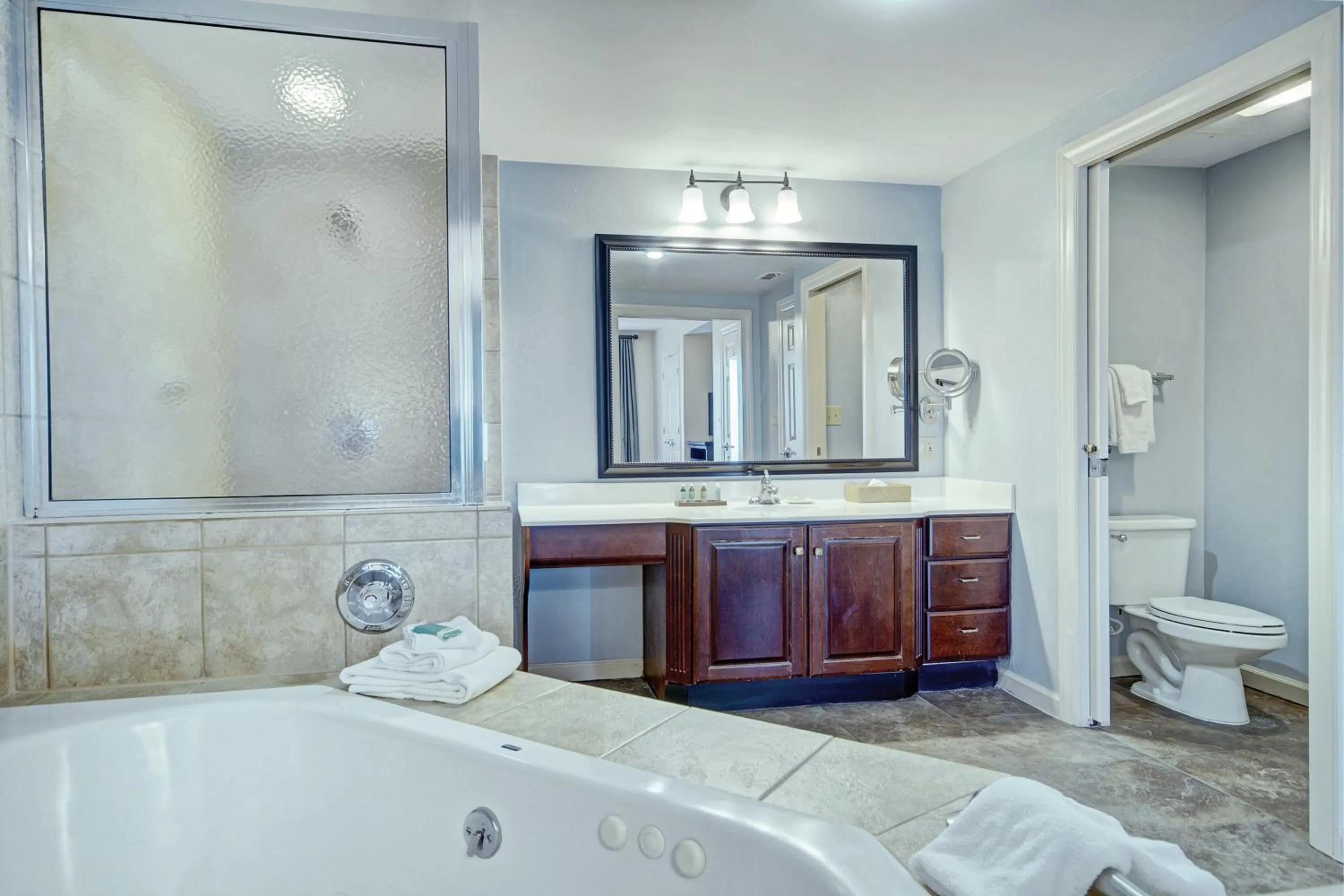 Bathroom in Club Wyndham Old Town Alexandria