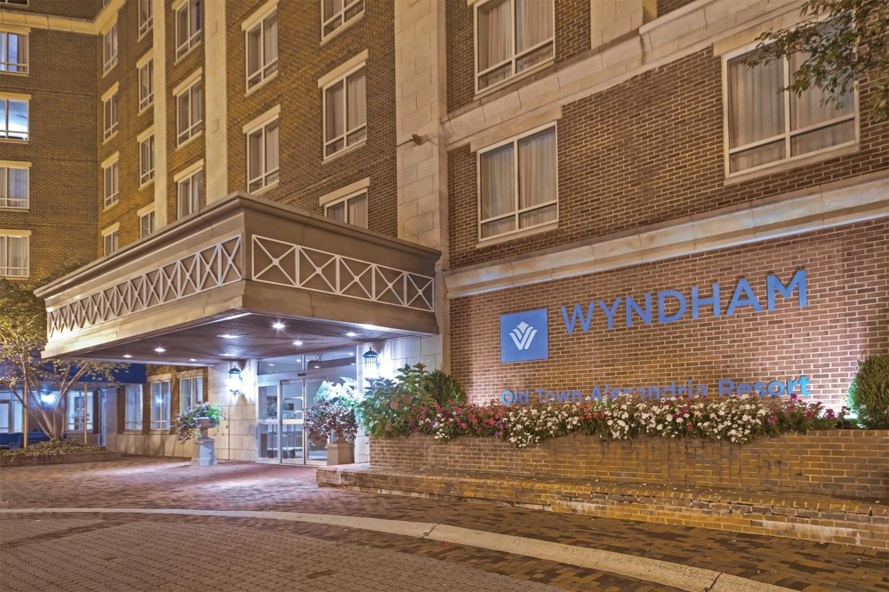 Property building in Club Wyndham Old Town Alexandria