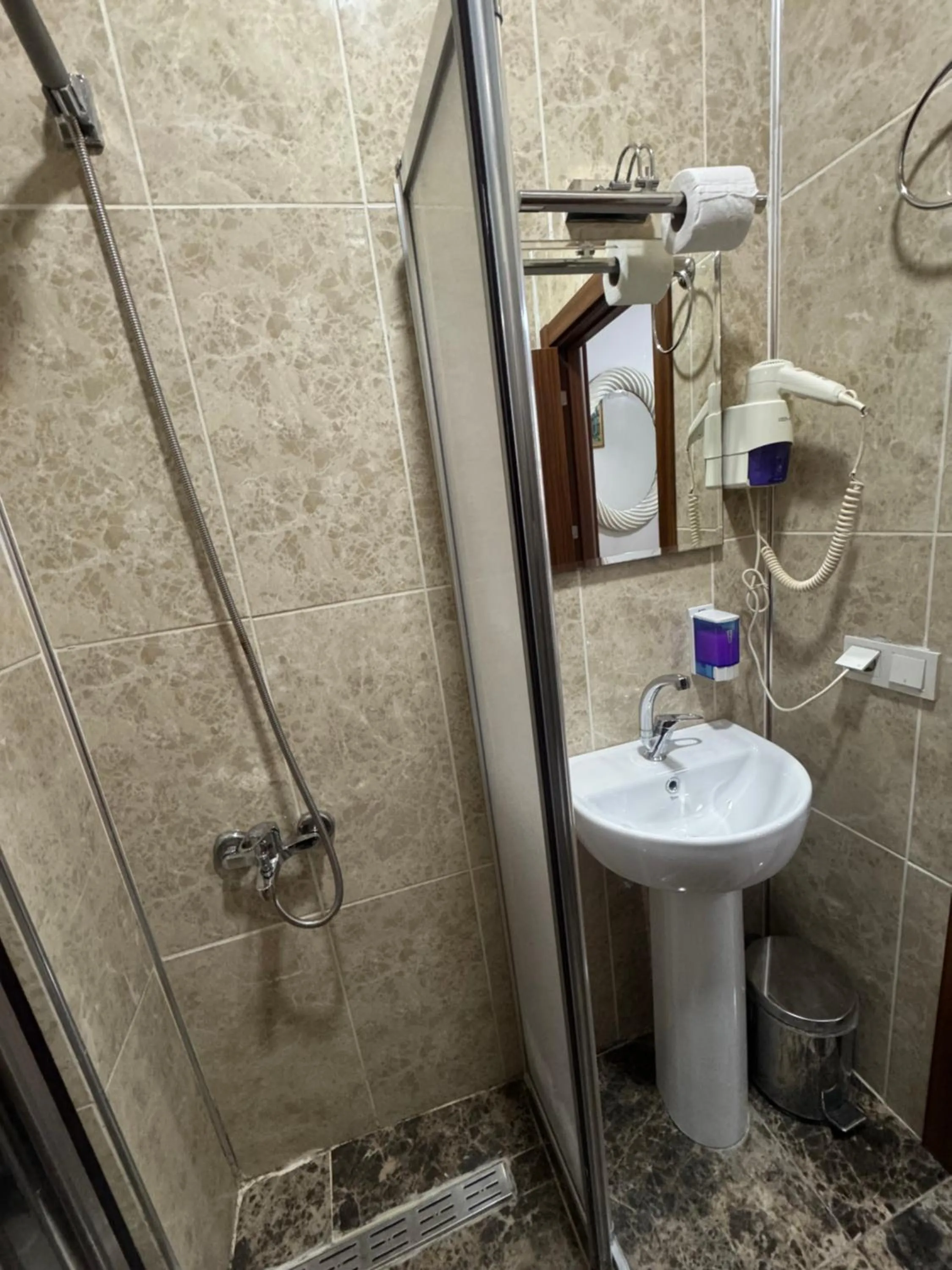 Bathroom in Rosalie Palace Hotel