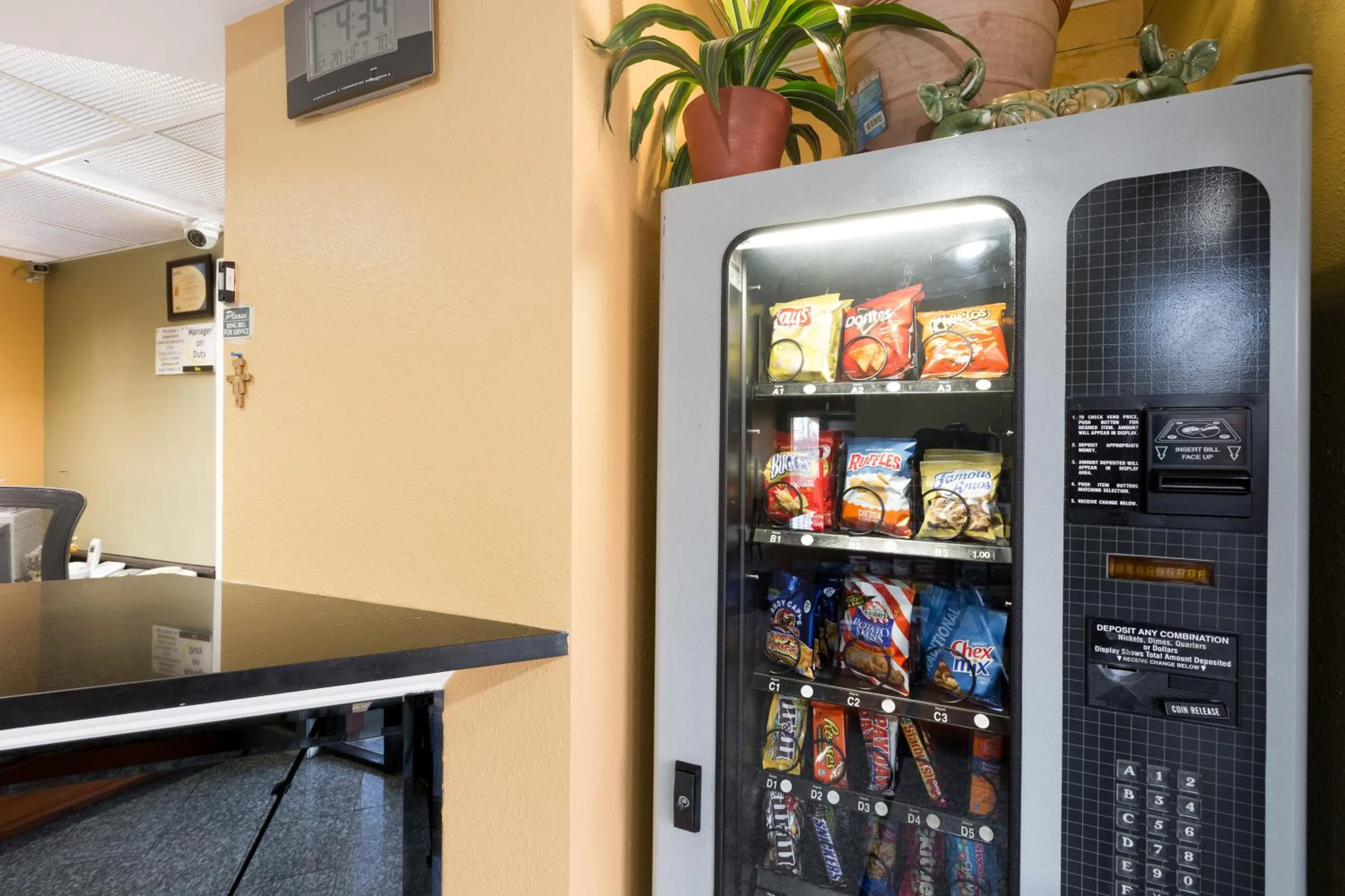 Area and facilities in Super 8 by Wyndham Indianapolis-Southport Rd