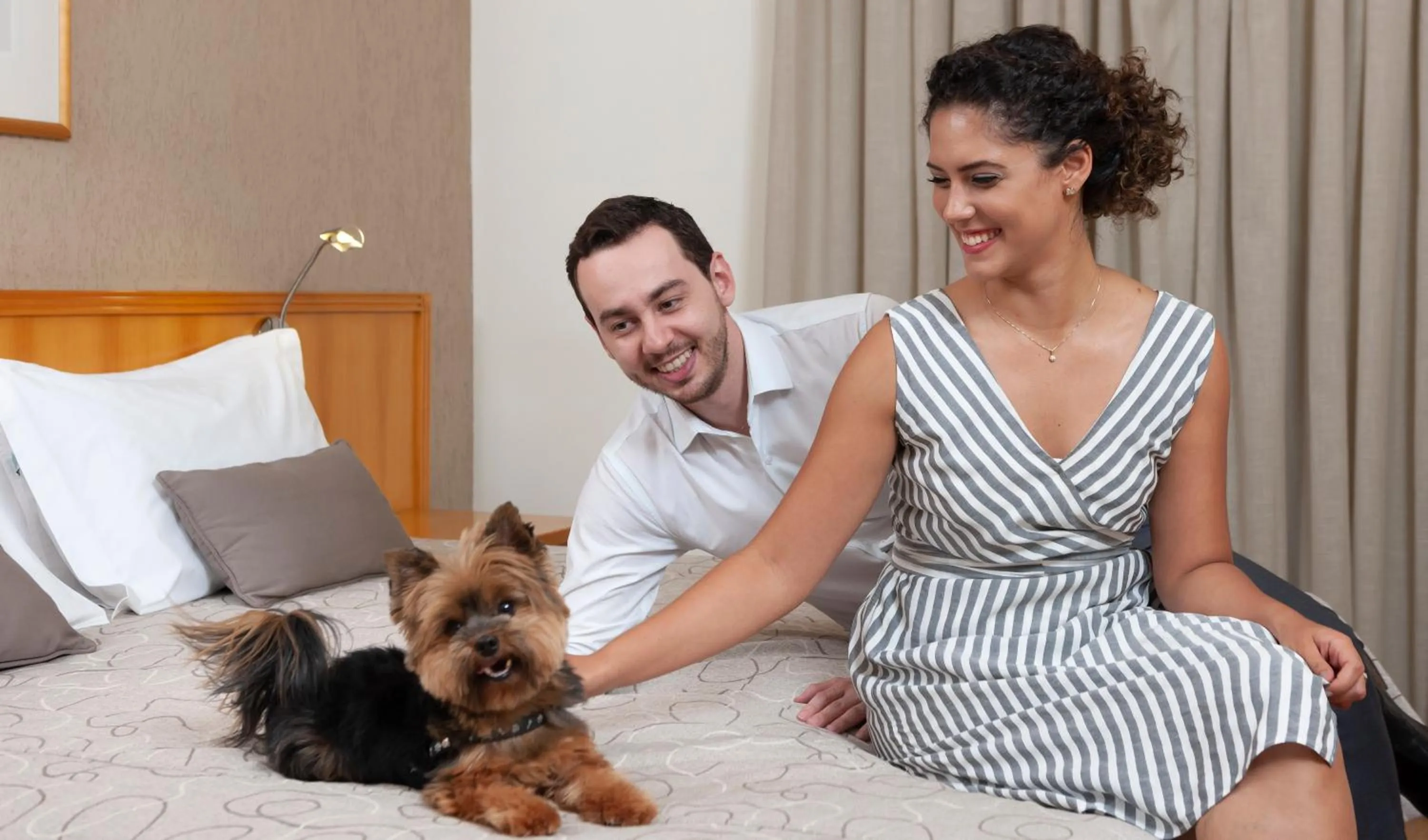 People, Bed in Matiz Barão Geraldo Express Hotel