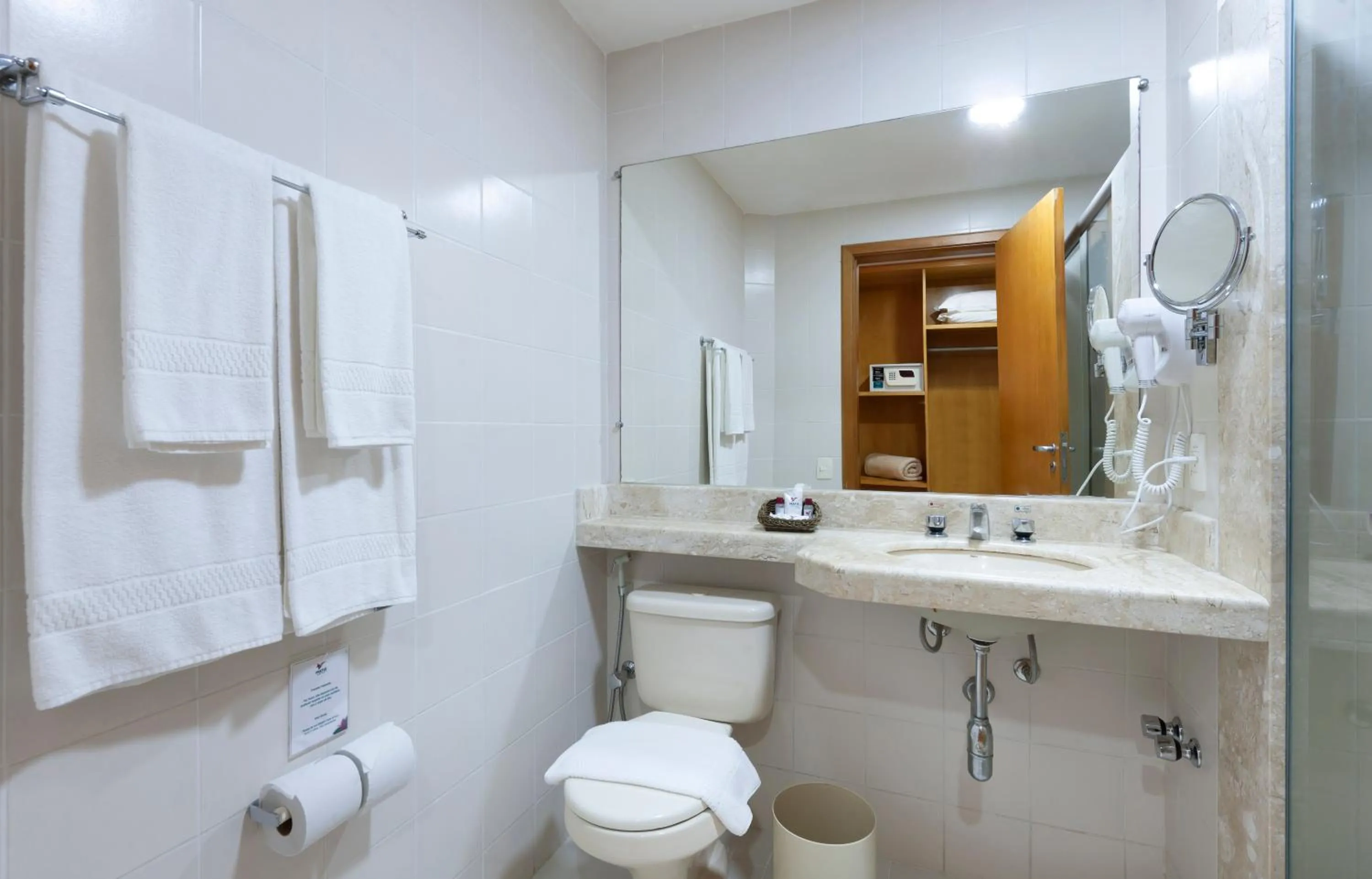 Toilet in Matiz Barão Geraldo Express Hotel