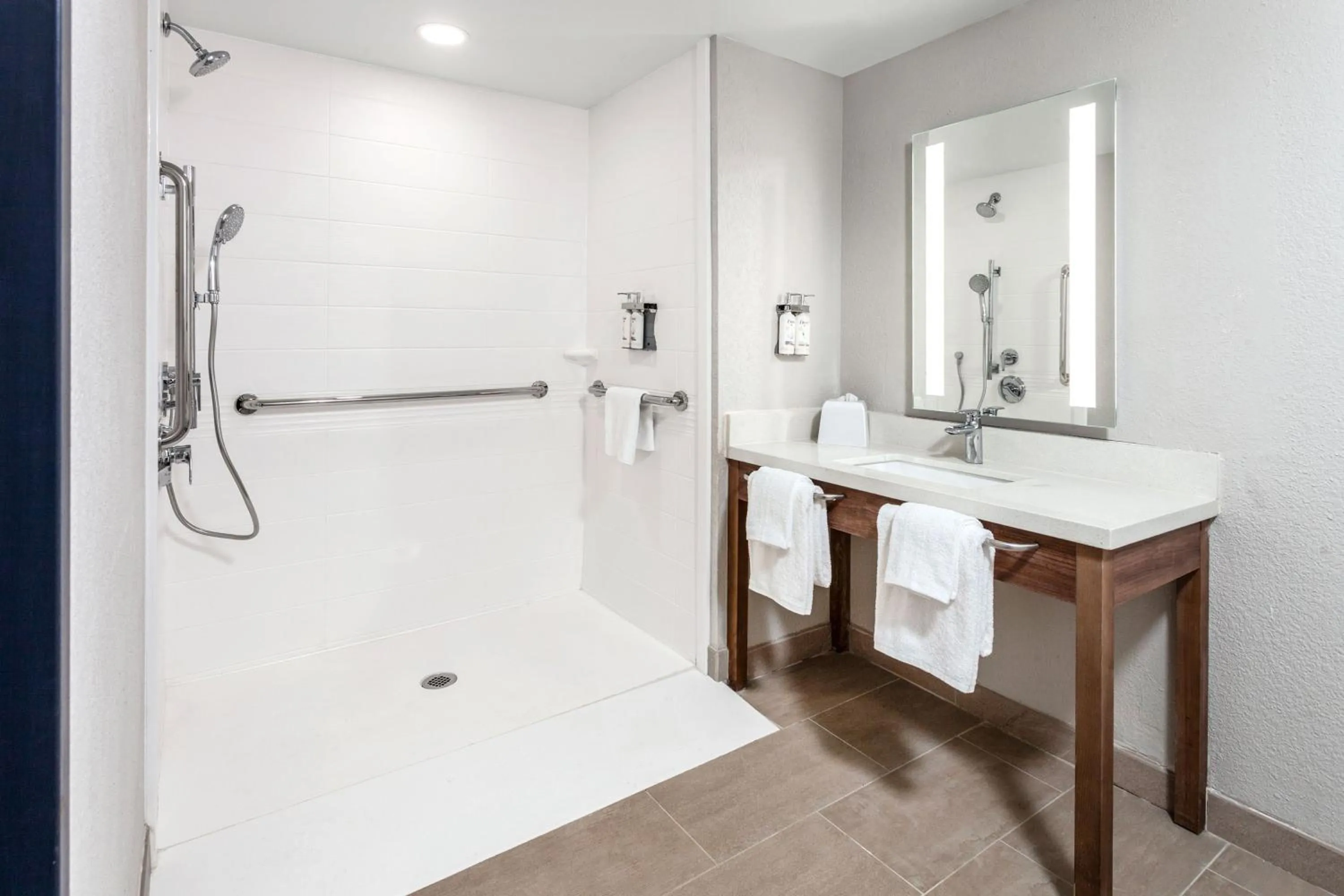 Photo of the whole room in Candlewood Suites Columbus North - Worthington by IHG