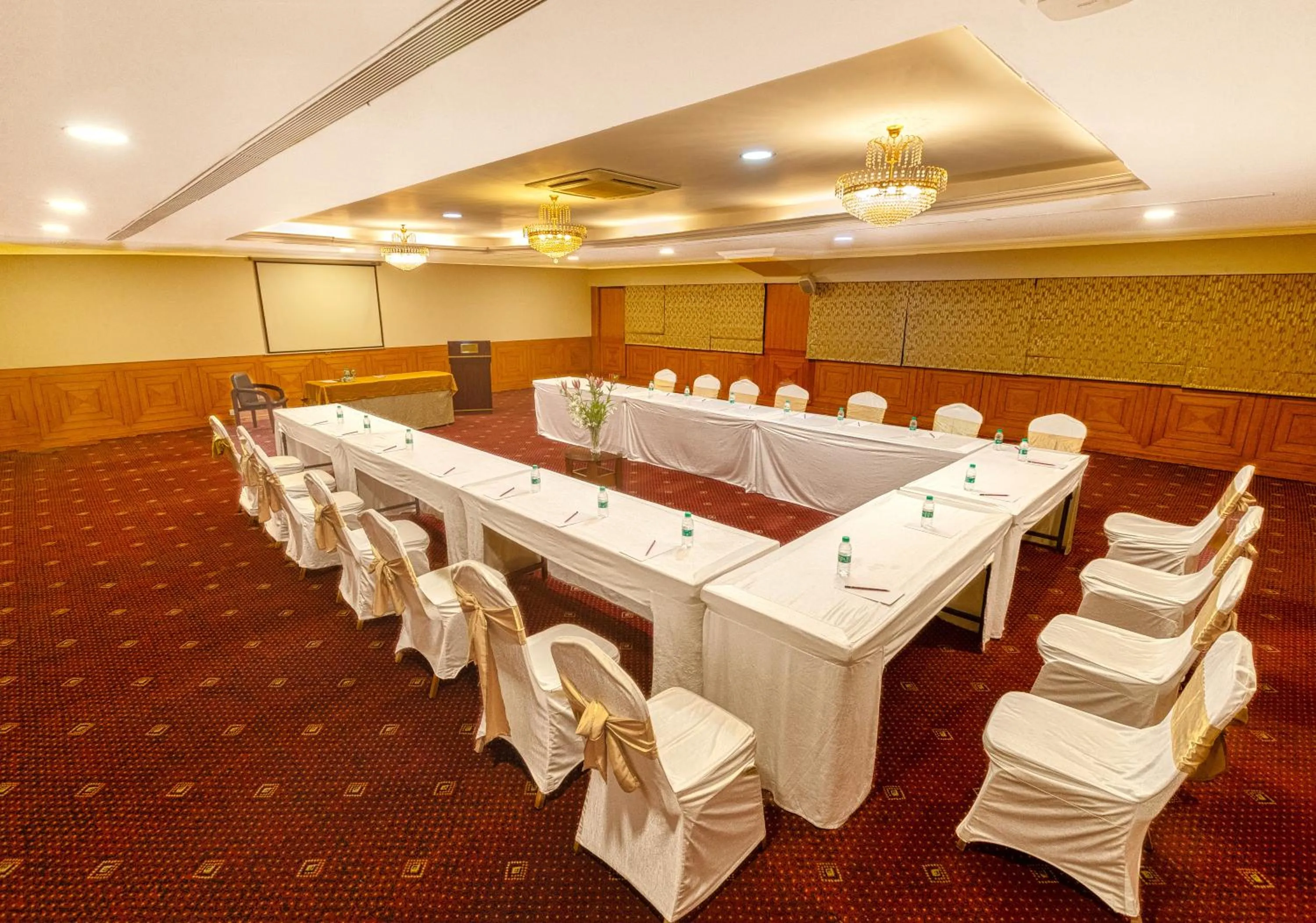 Banquet/Function facilities in Monarch Luxur - Infantry Road
