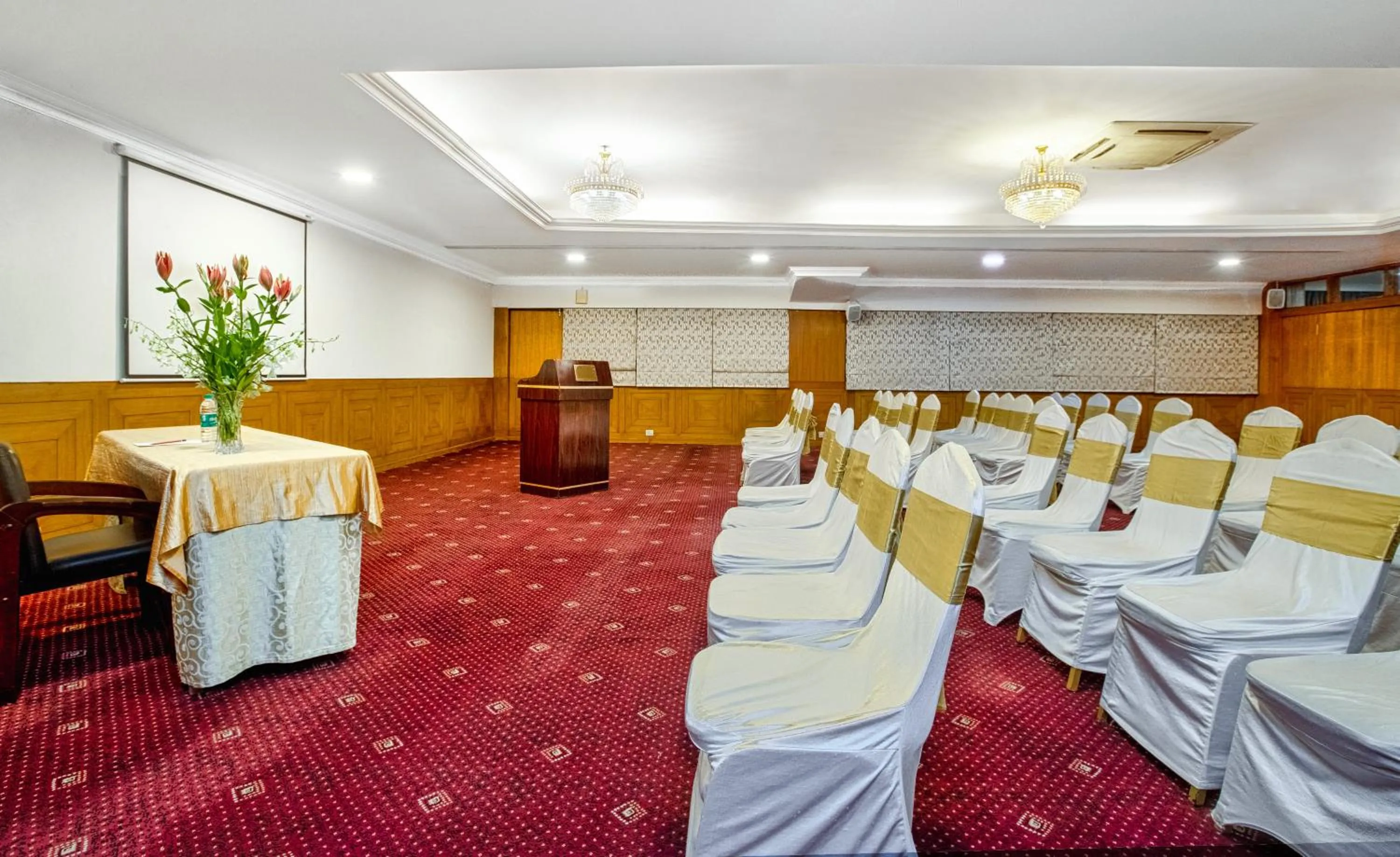 Banquet/Function facilities in Monarch Luxur - Infantry Road