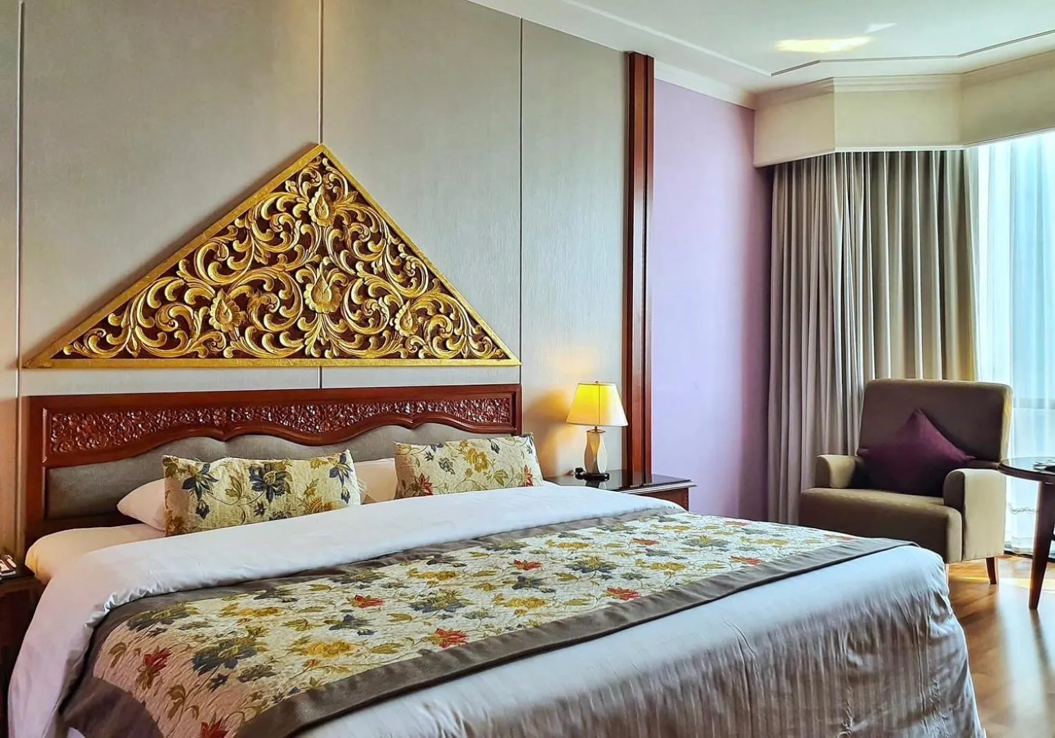 Bedroom, Bed in The Empress Hotel