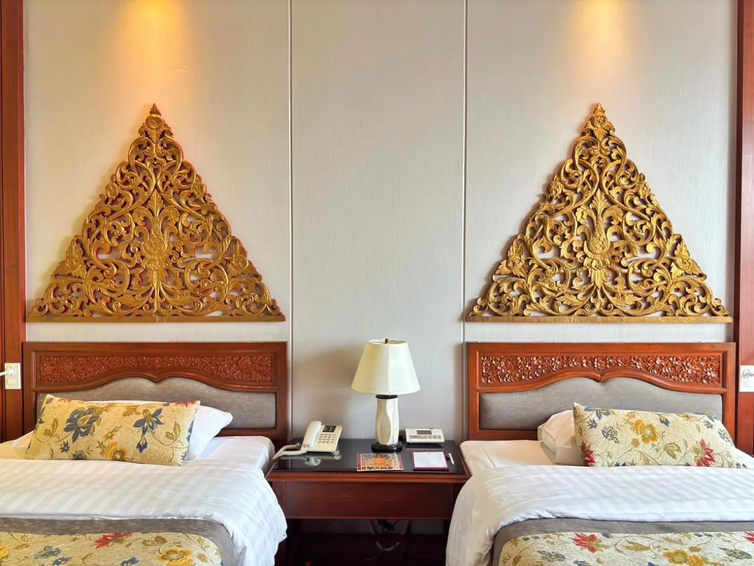 Bedroom, Bed in The Empress Hotel