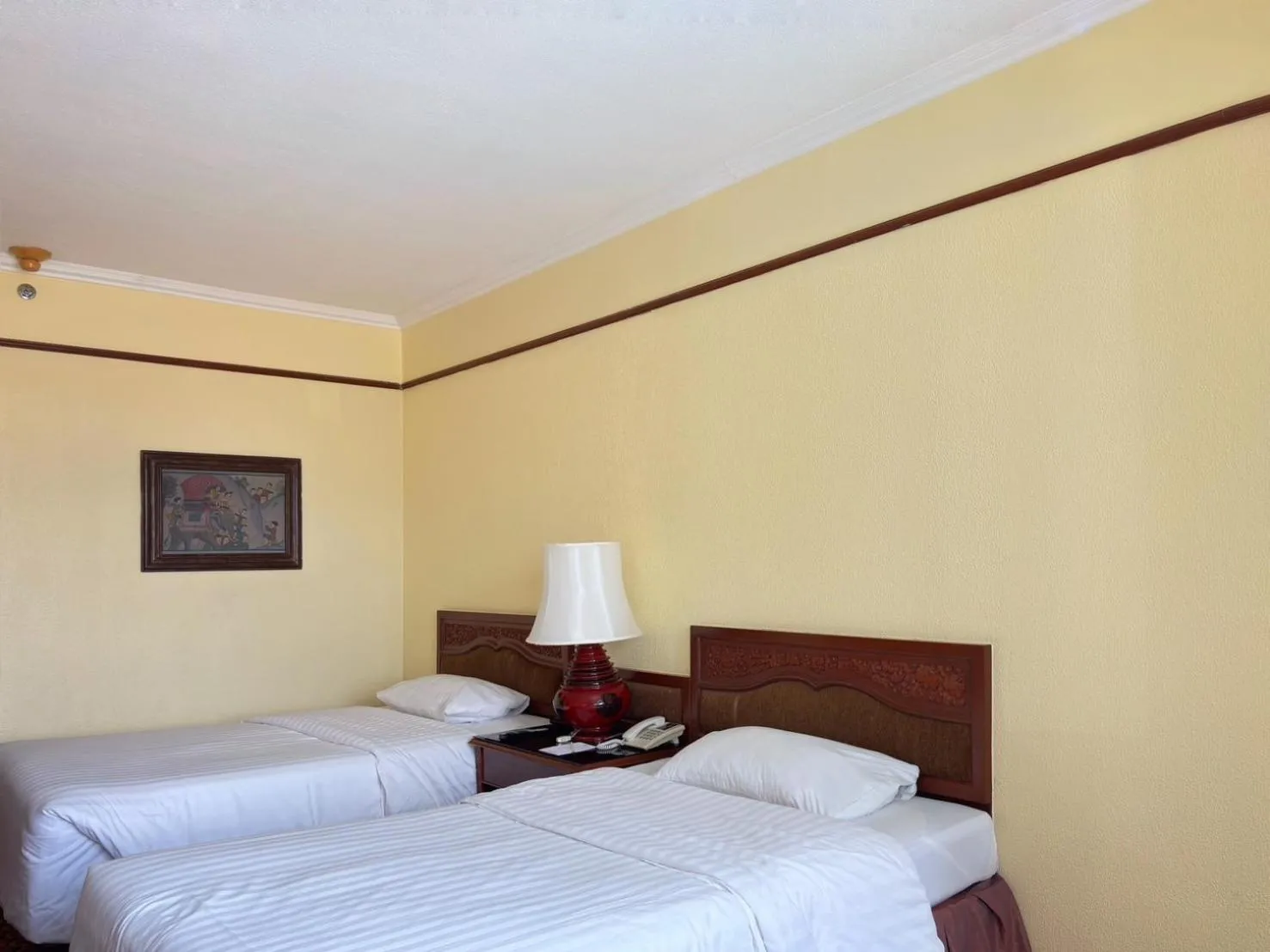 Bedroom, Bed in The Empress Hotel