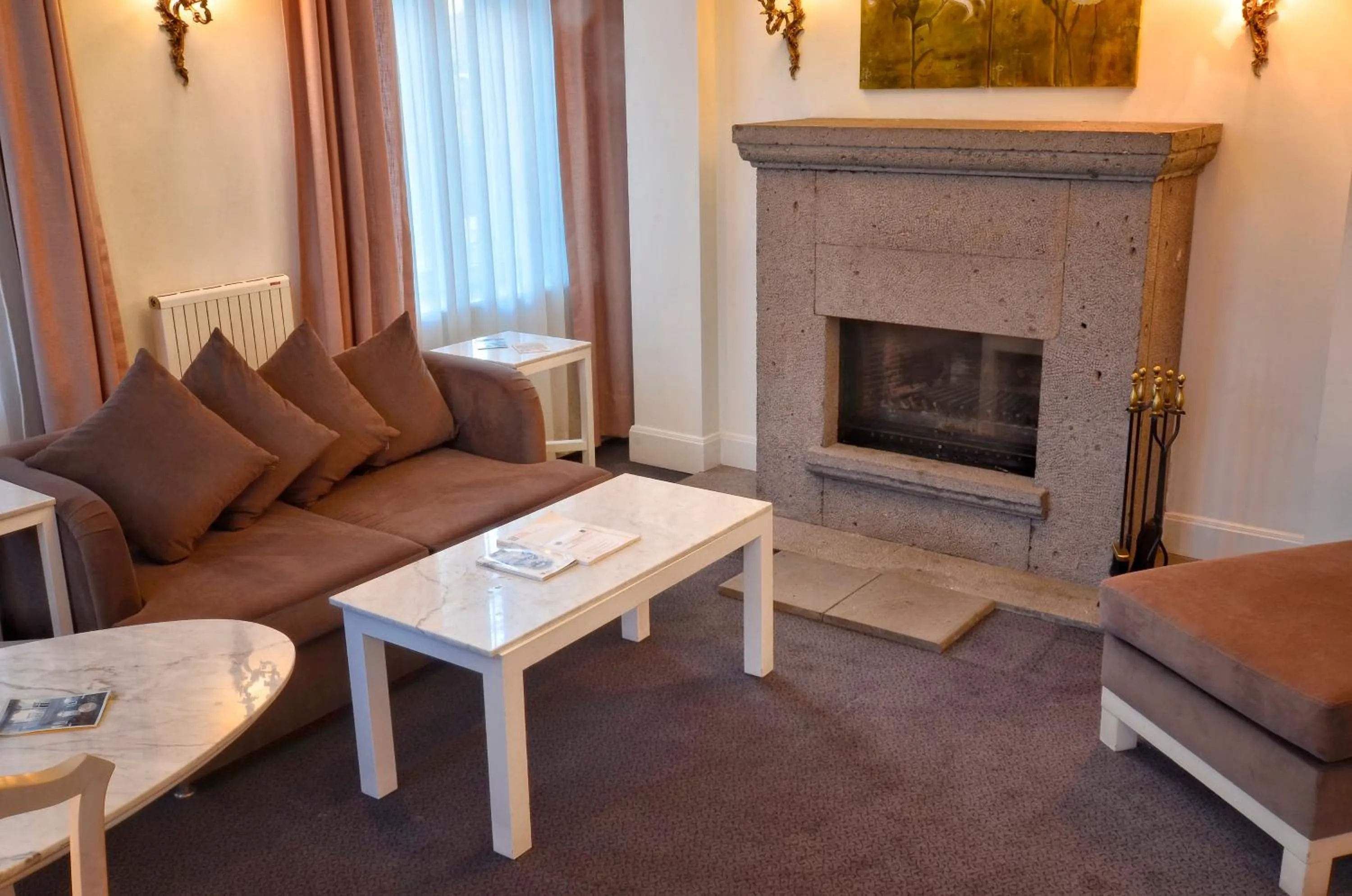 Living room in Kar's Hotel