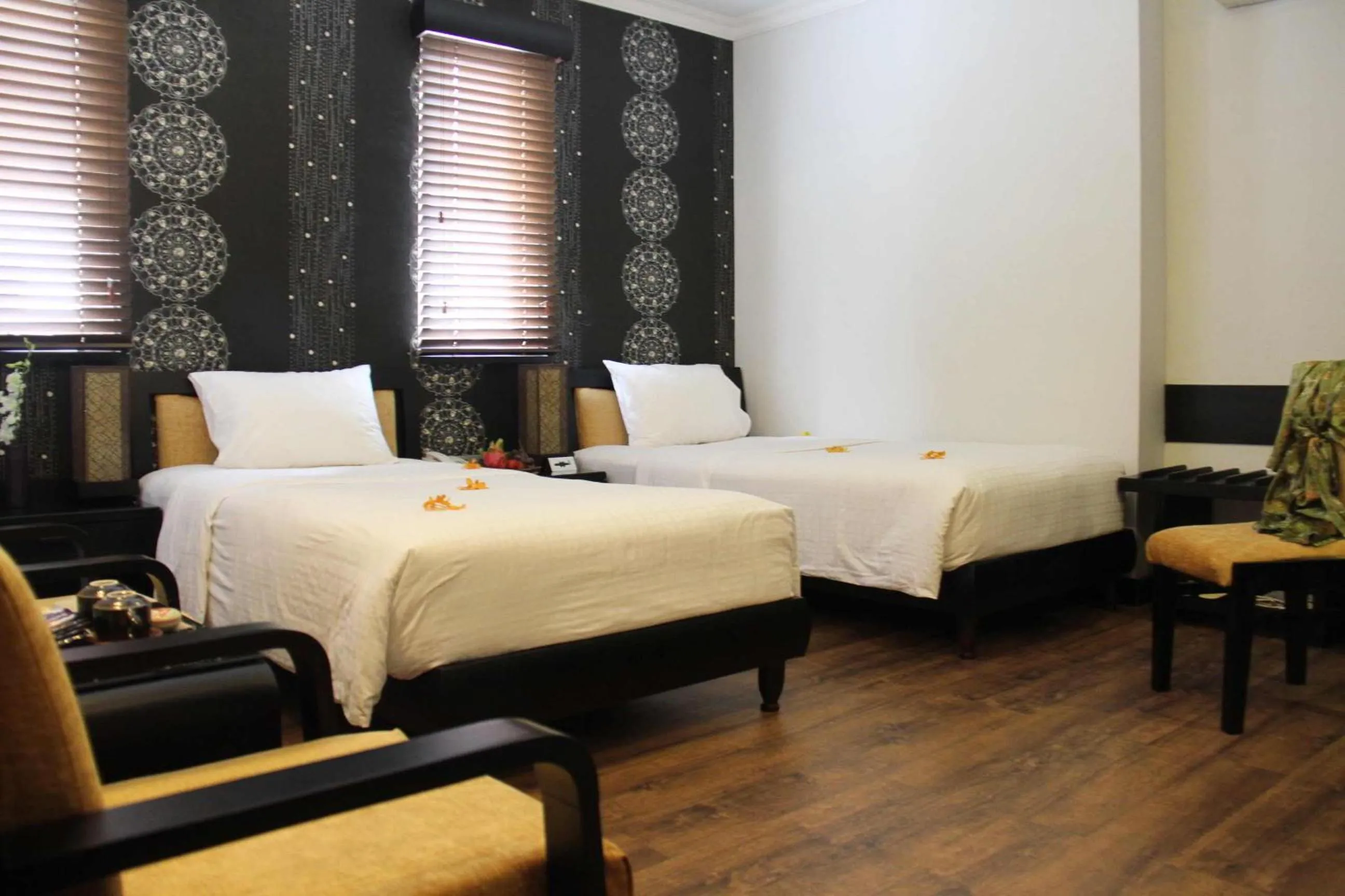 Bedroom, Bed in Orchid Hotel