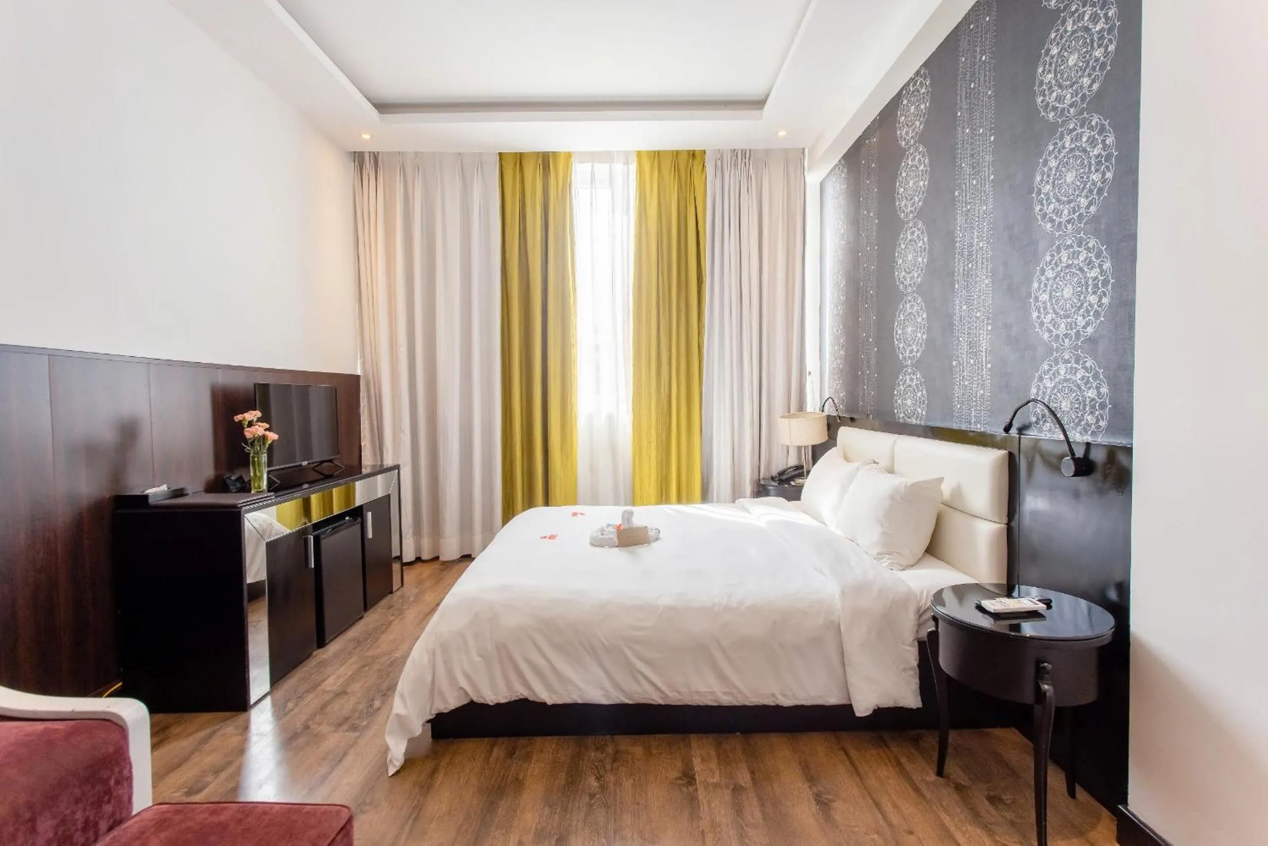 Bedroom, Bed in Orchid Hotel