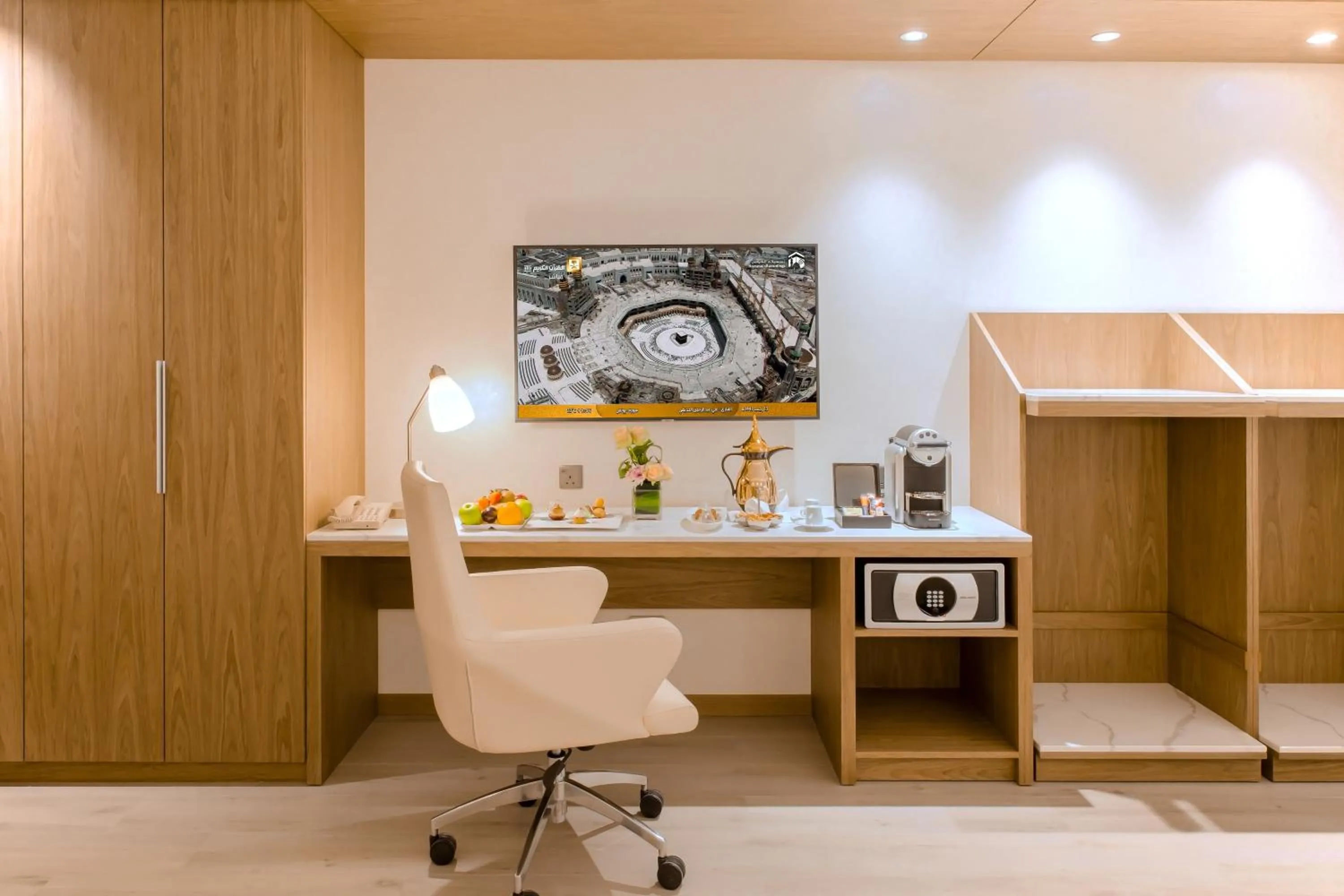 Coffee/tea facilities in Makkah Towers