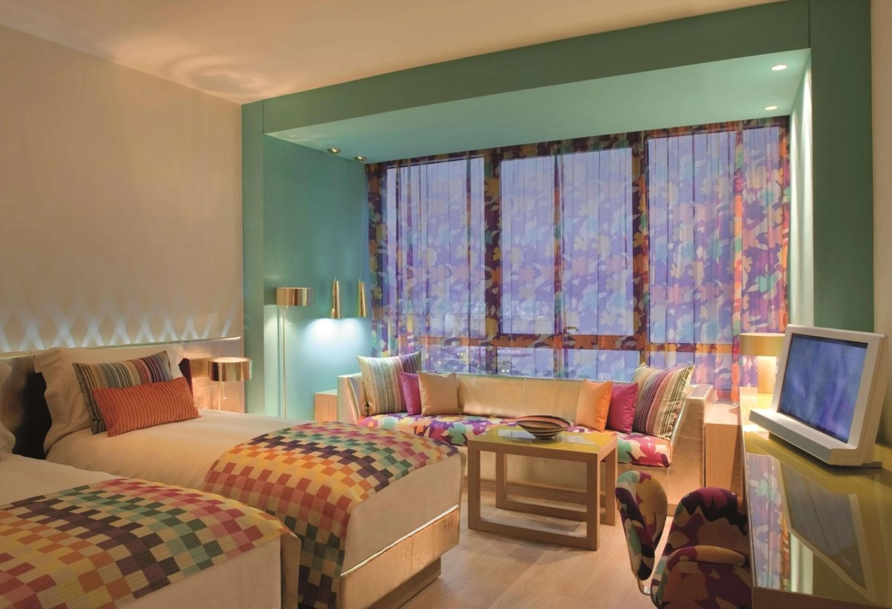 Photo of the whole room, Bed in Symphony Style Hotel Kuwait