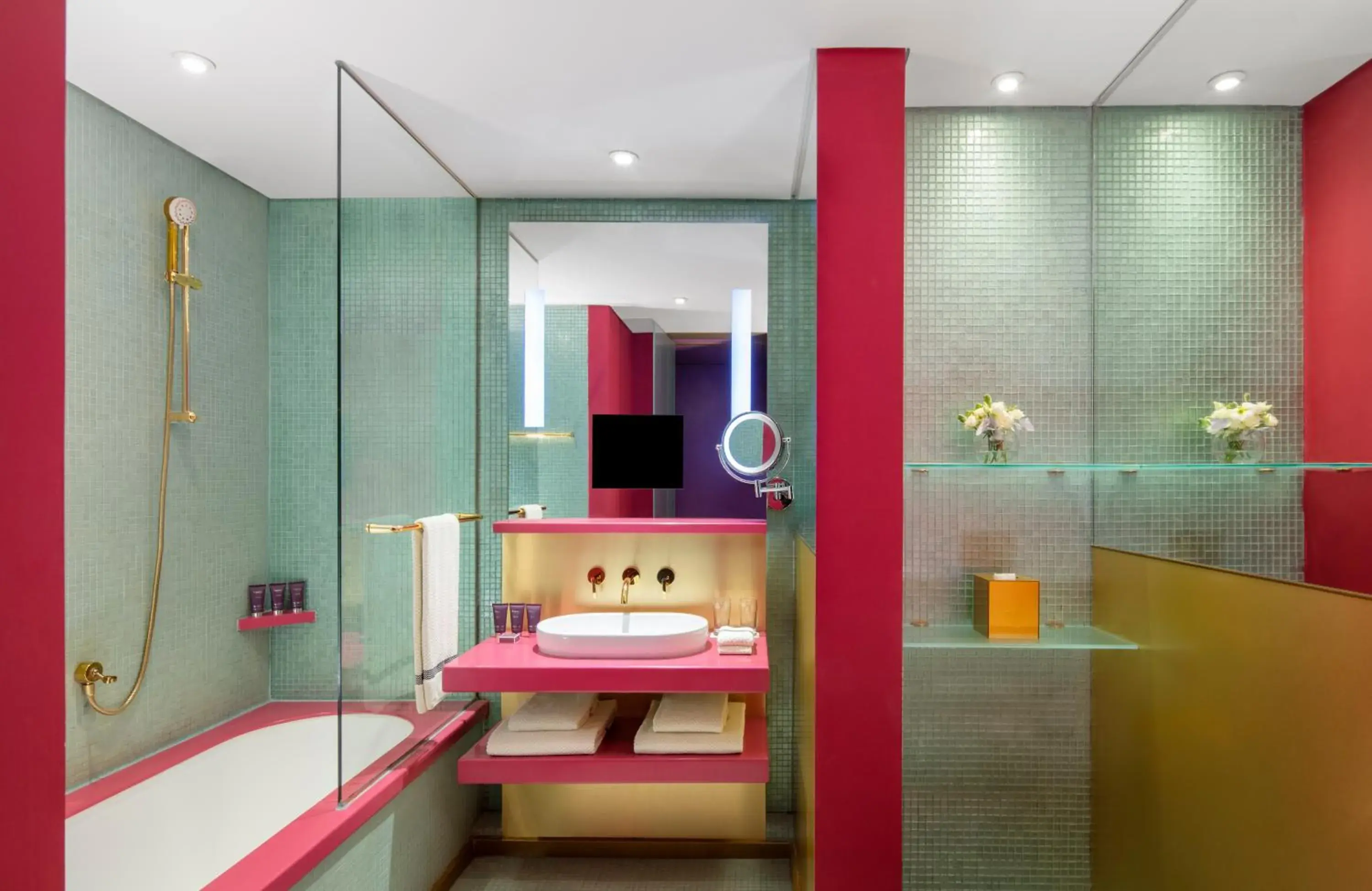 Superior Twin Room in Symphony Style Hotel Kuwait Superior Twin Room in Symphony Style Hotel Kuwait