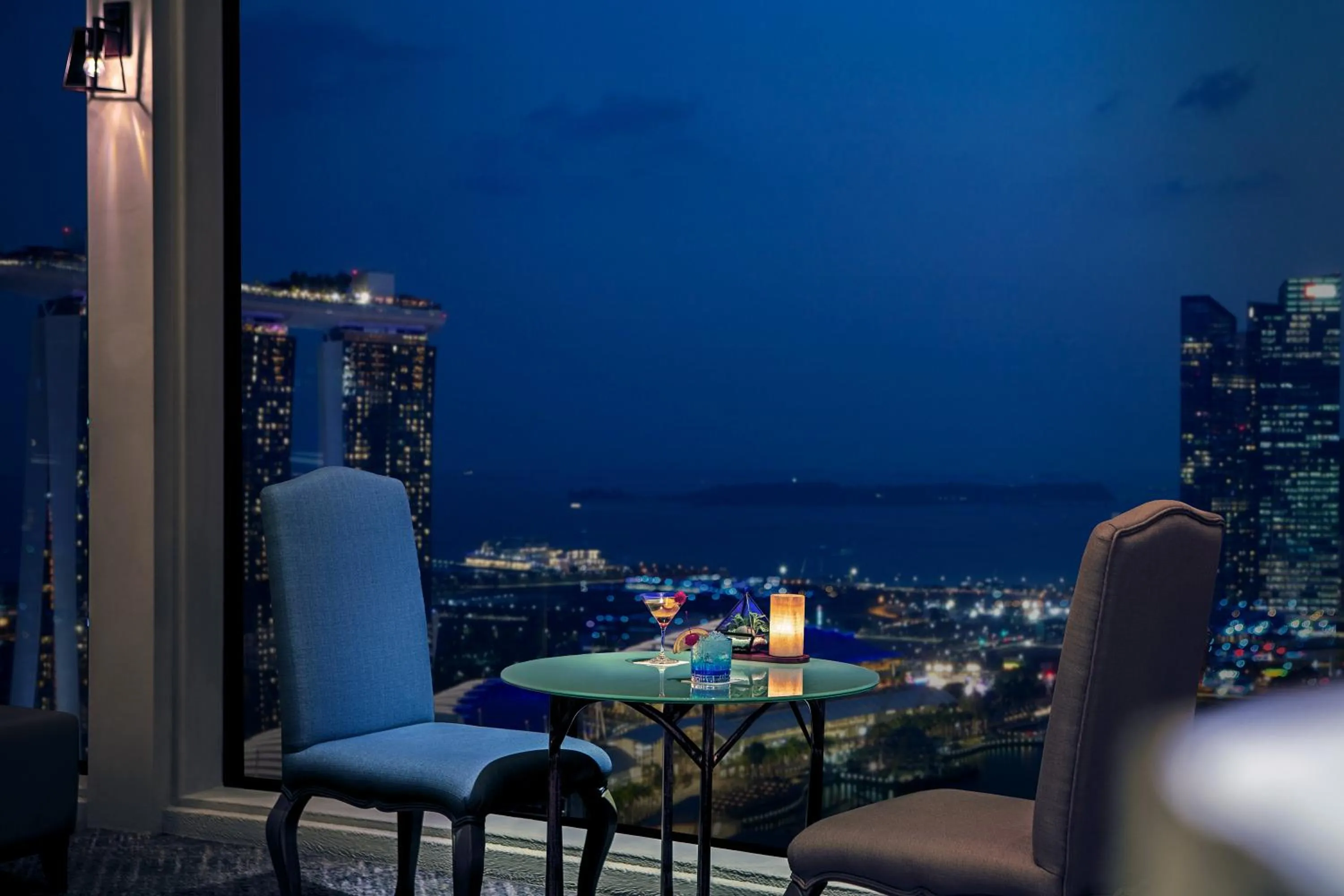 Night in Pan Pacific Singapore