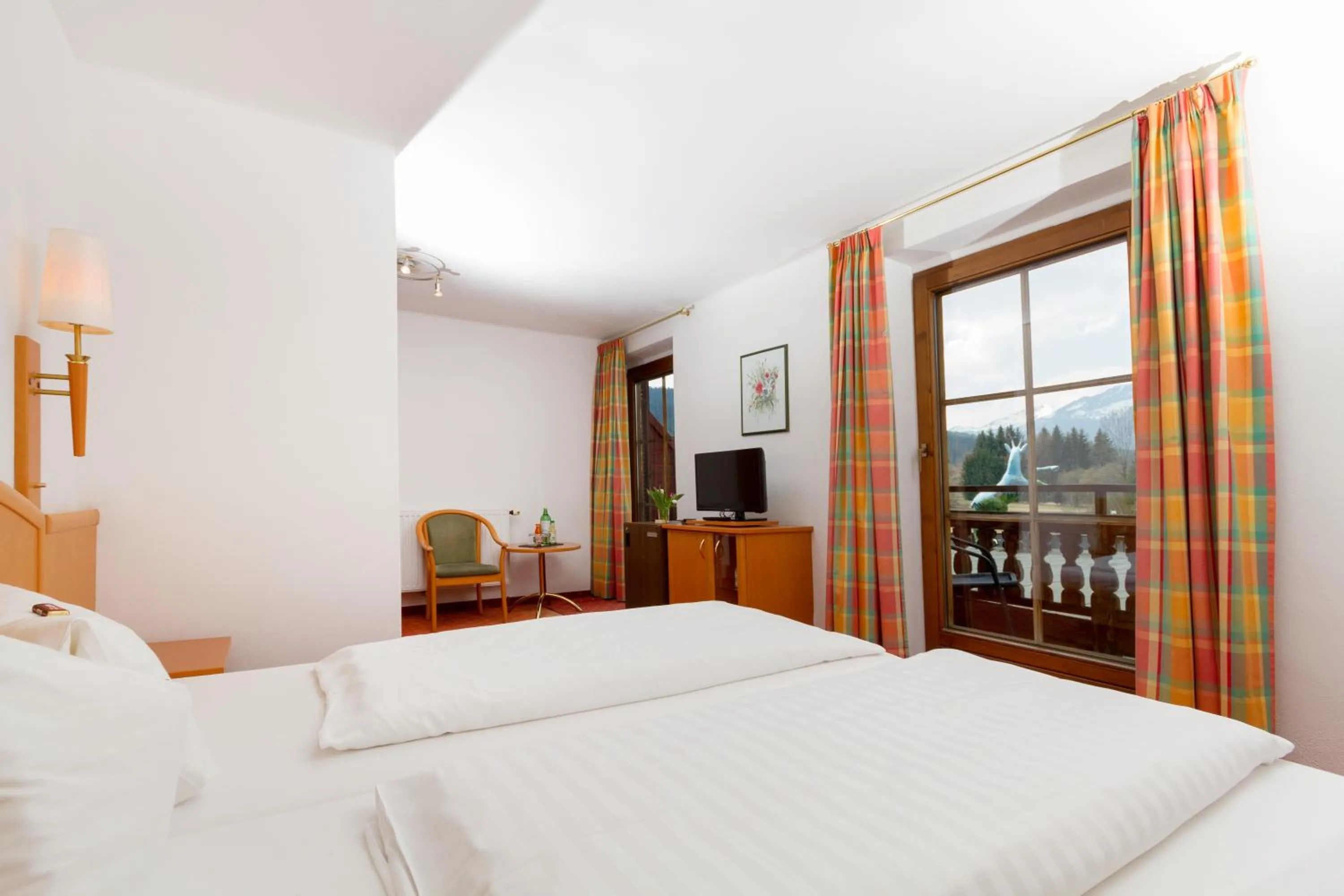 Bed in Bruggerhof - Camping, Restaurant, Hotel