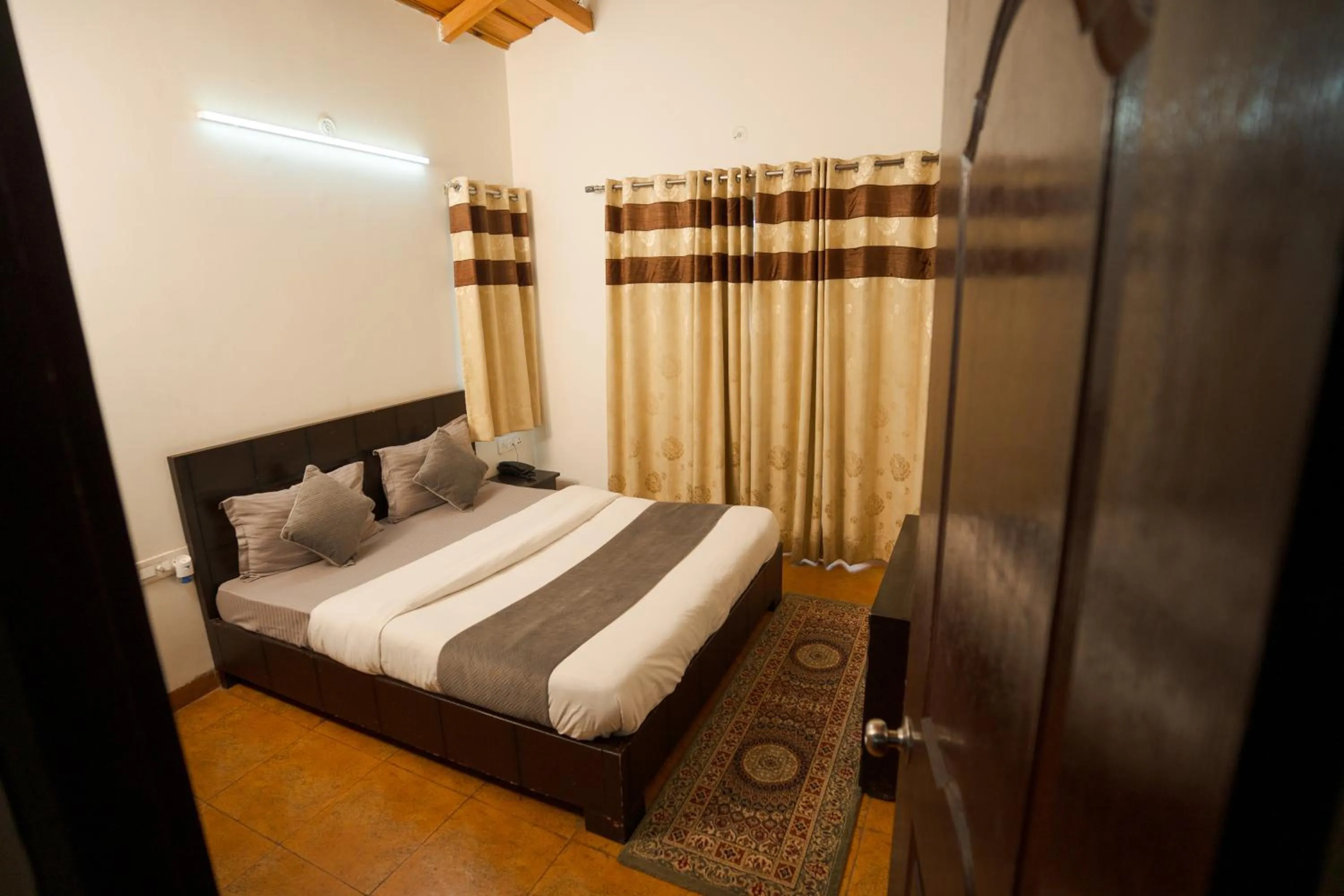 Bed in Cottages @ Village