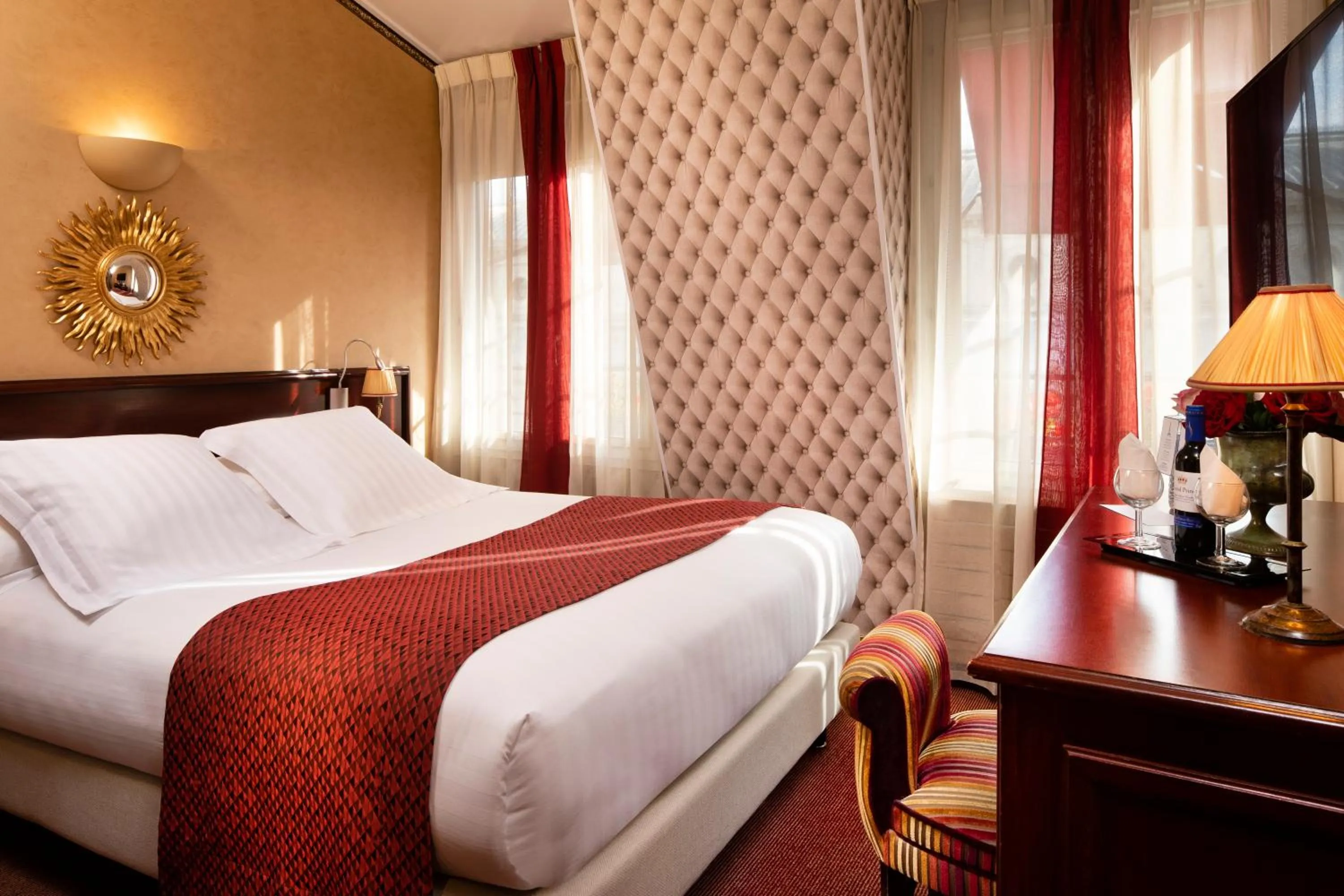 Bedroom, Bed in Hotel Britannique