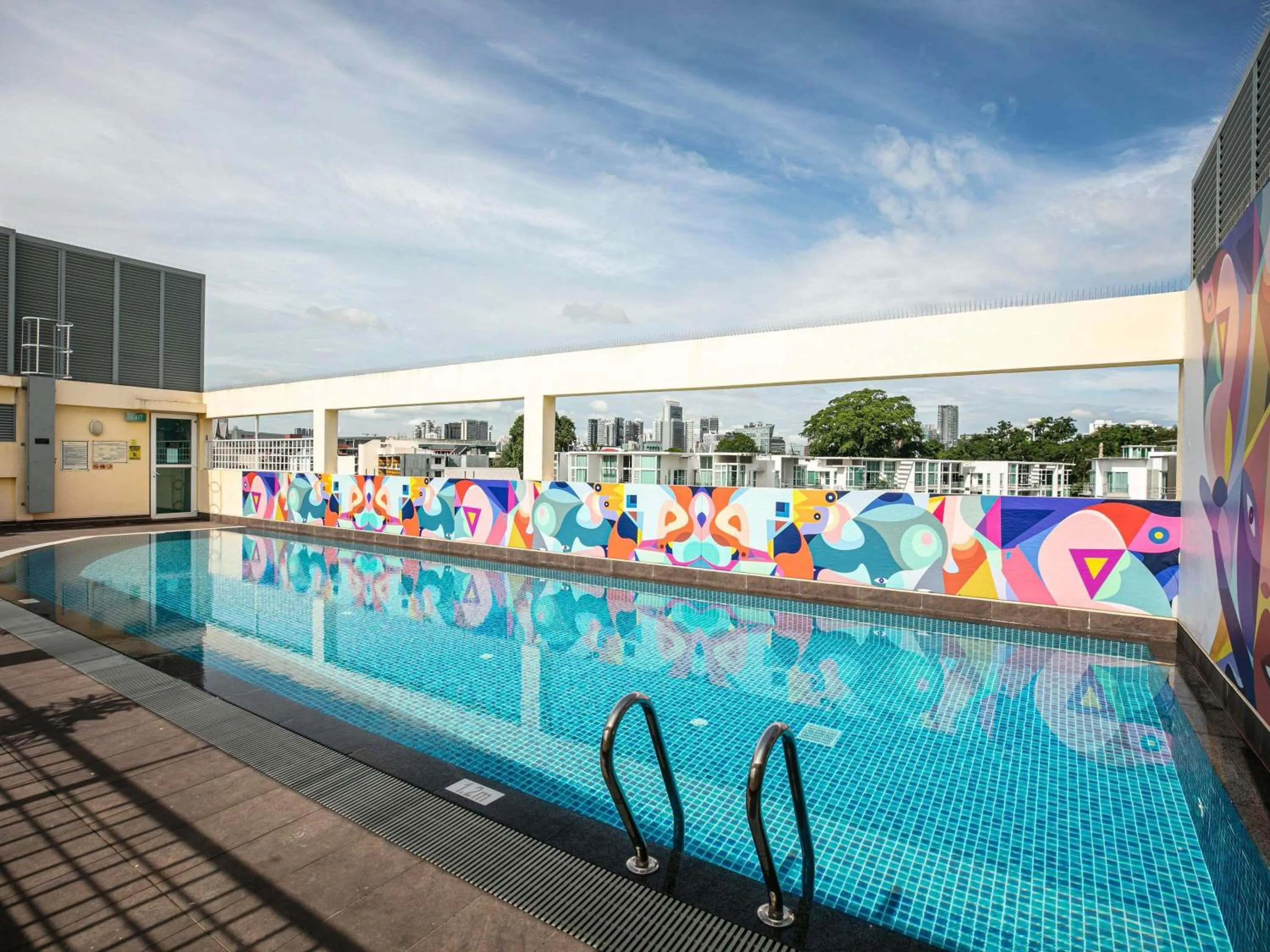 Pool view in ibis budget Singapore Selegie