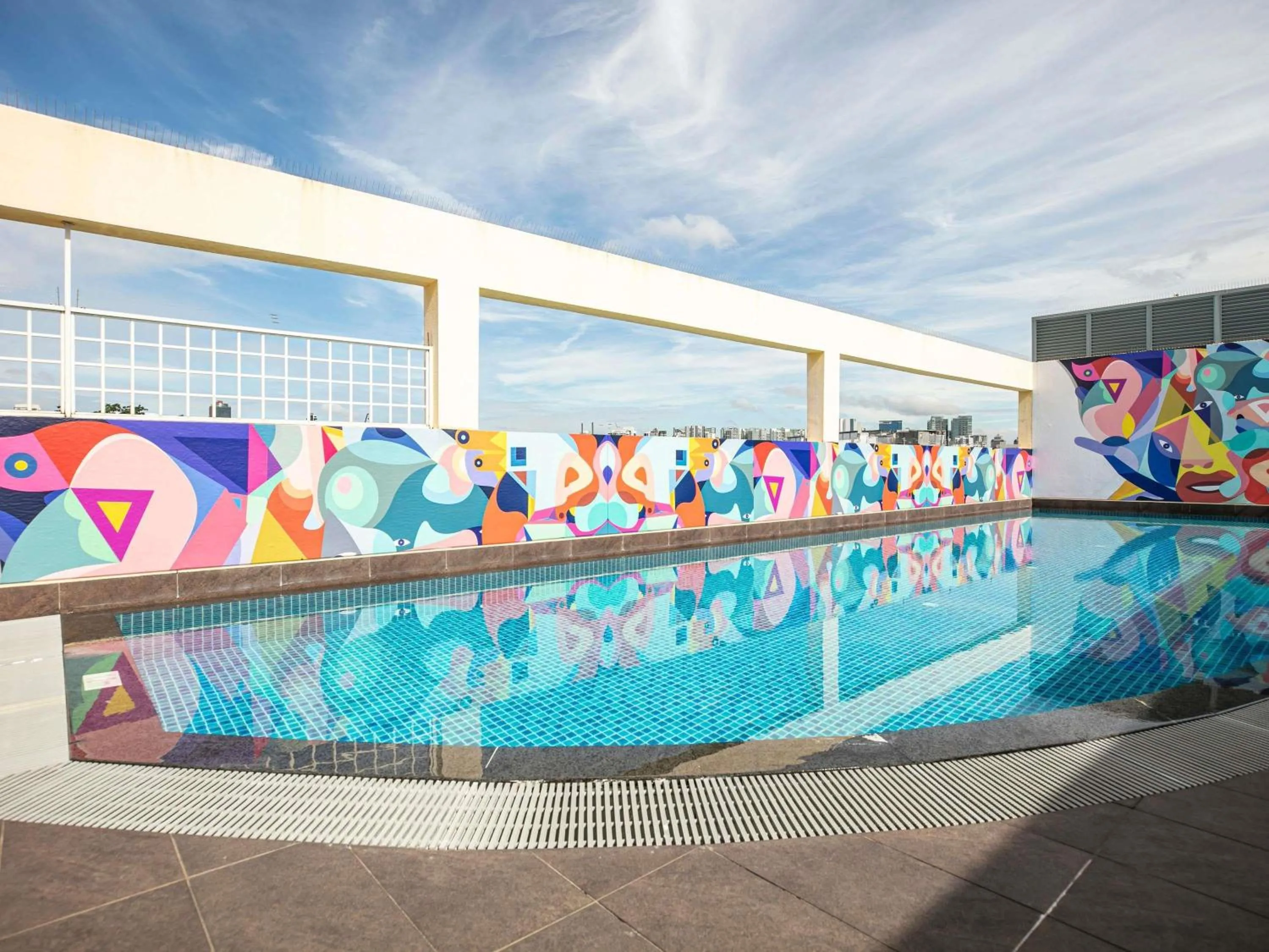 Property building in ibis budget Singapore Selegie