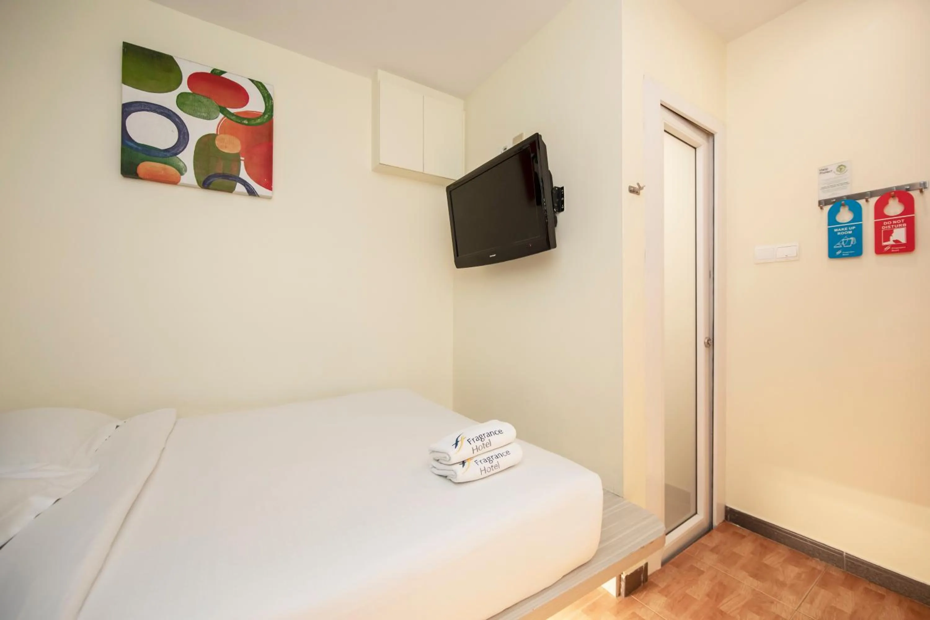 Bed in Fragrance Hotel - Rose