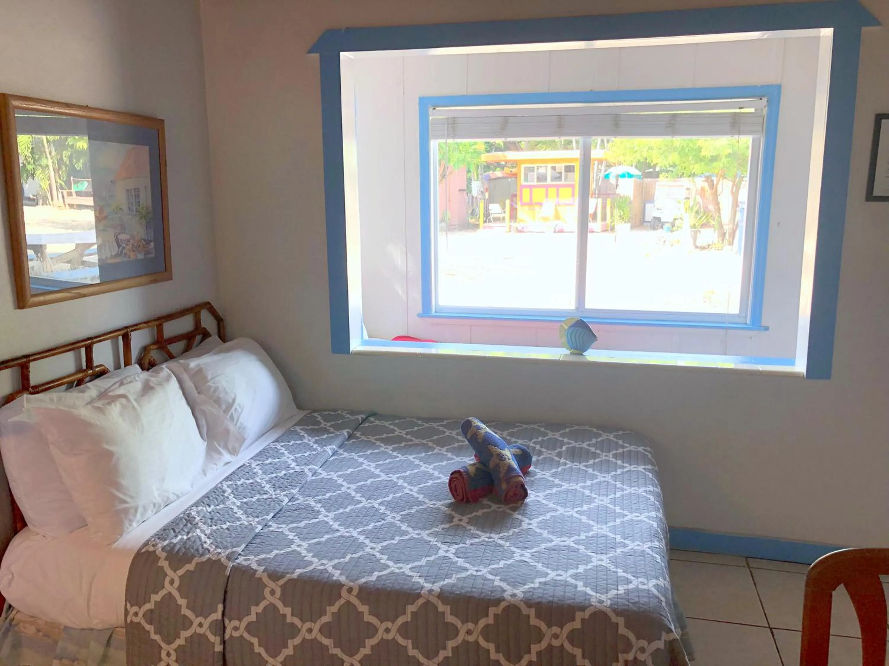 Bedroom, Bed in Key Largo Cottages