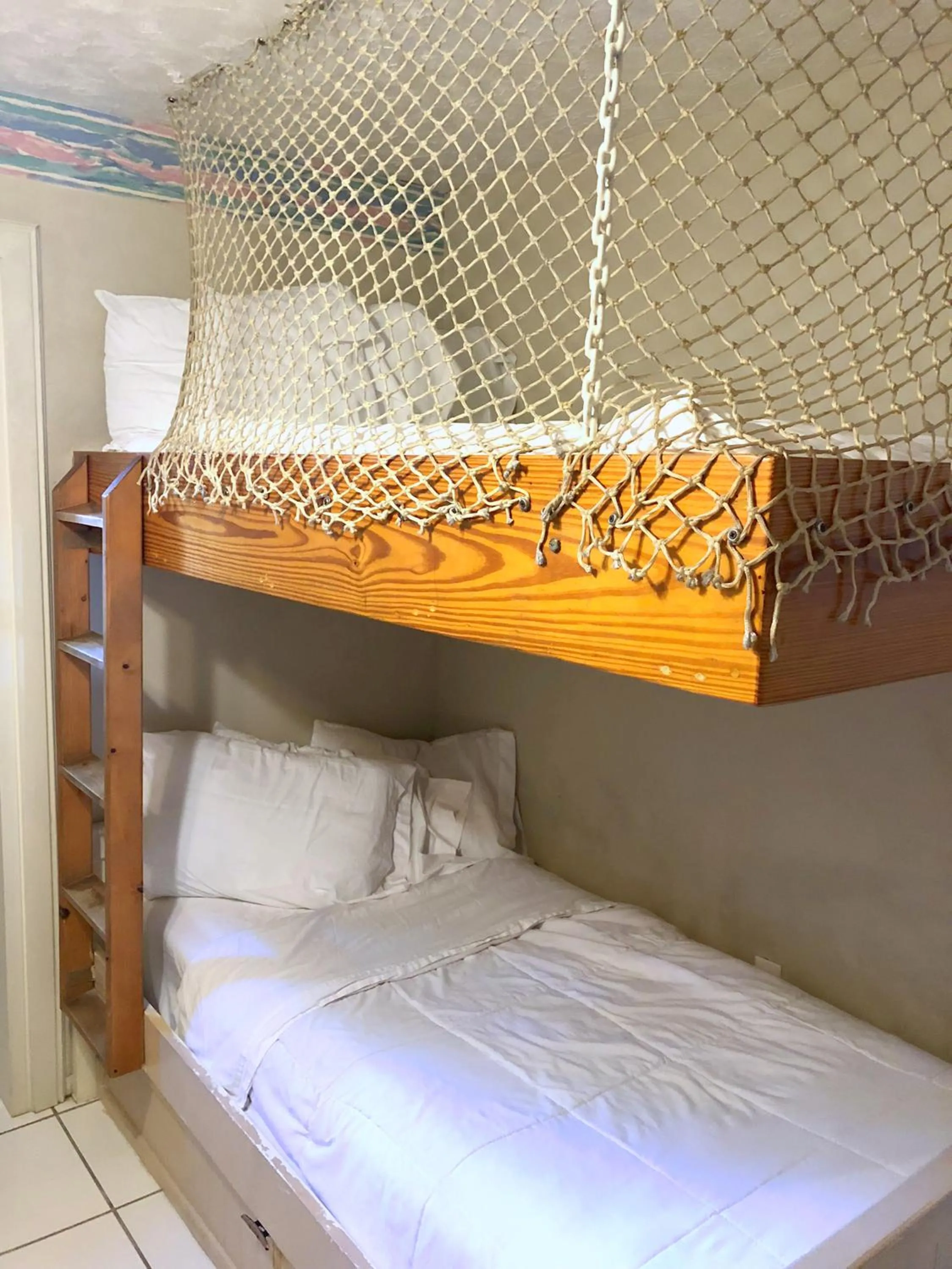 Bed in Key Largo Cottages