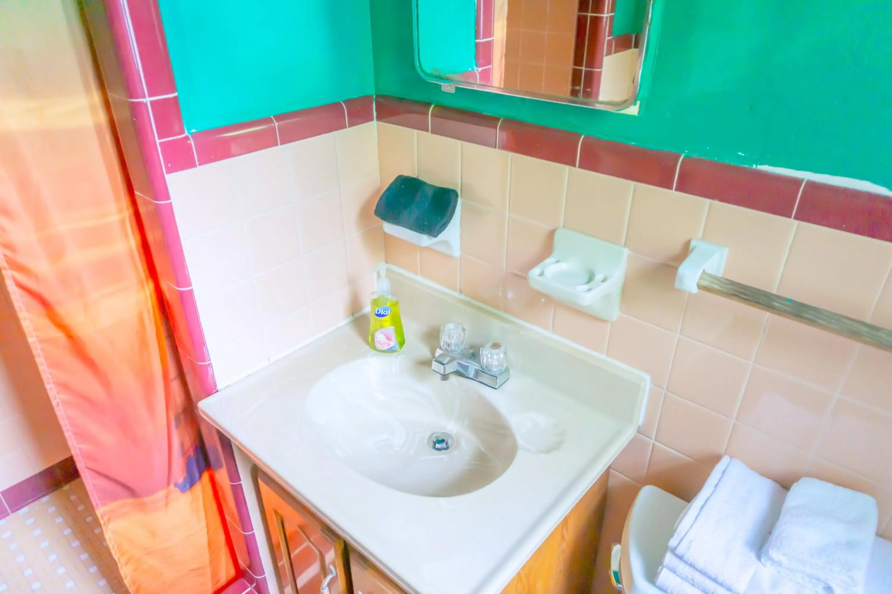 Bathroom in Key Largo Cottages