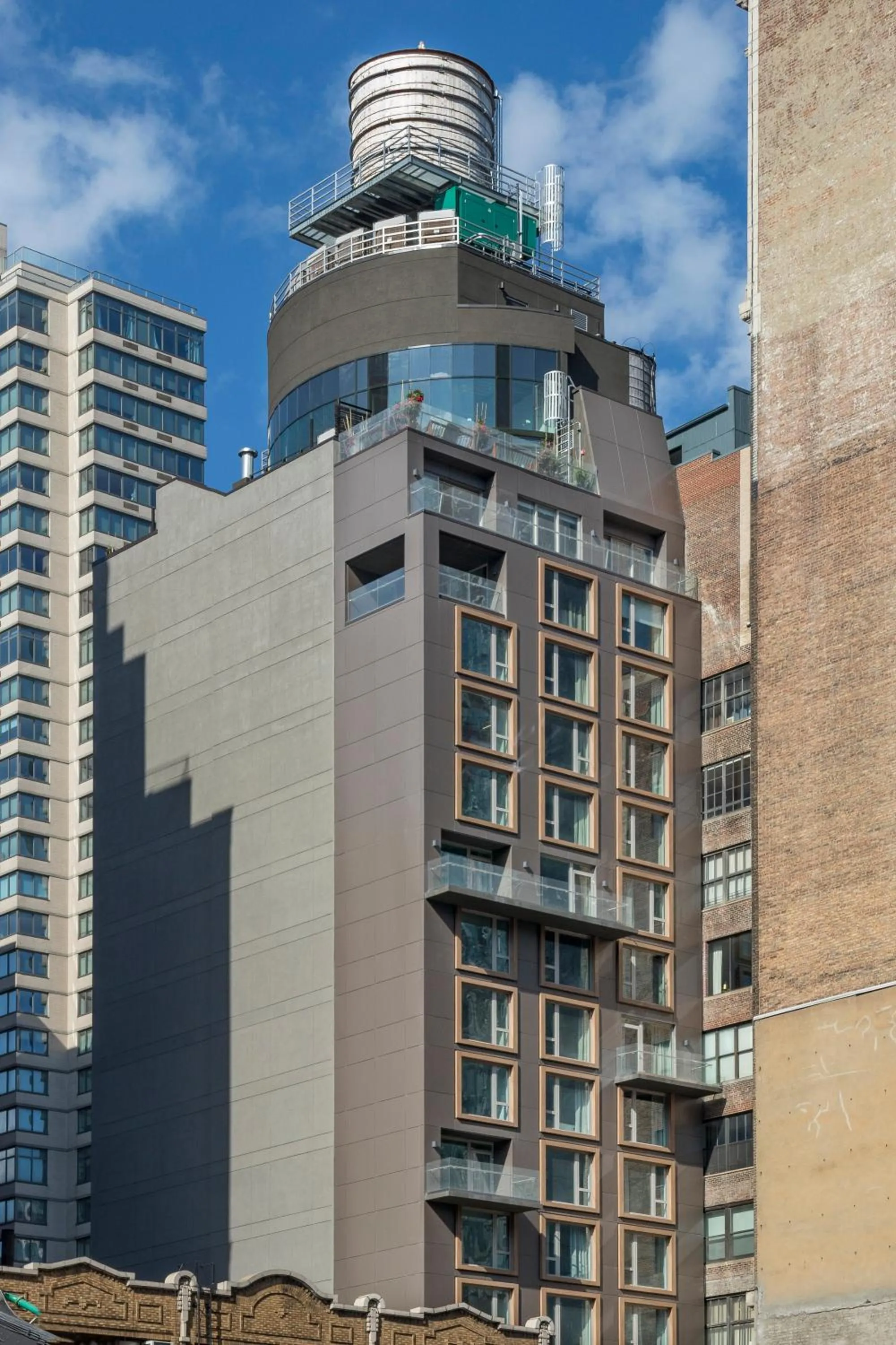 Facade/entrance in MADE Hotel